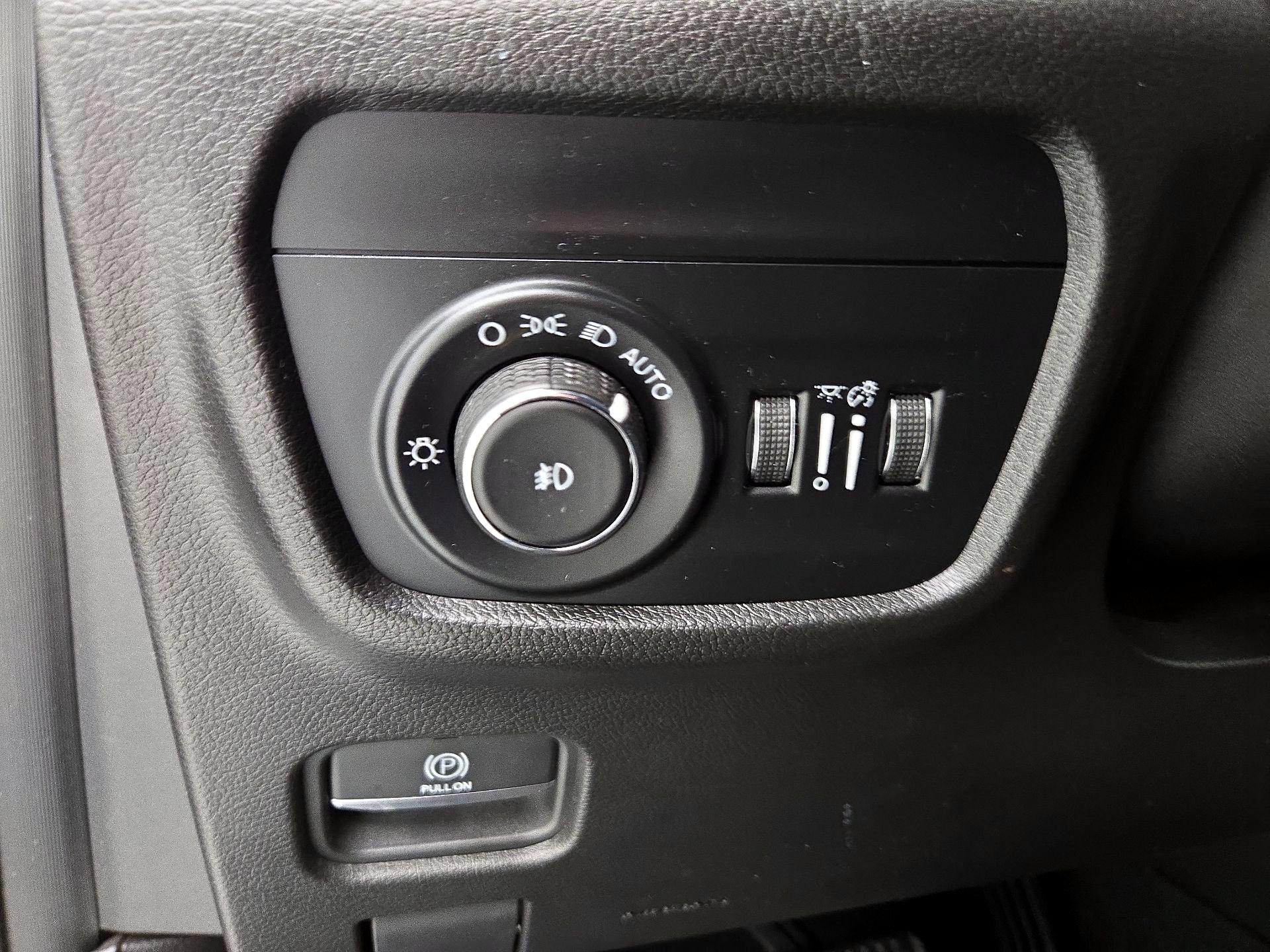 Thumbnail: 2023 Jeep Grand Cherokee - 13