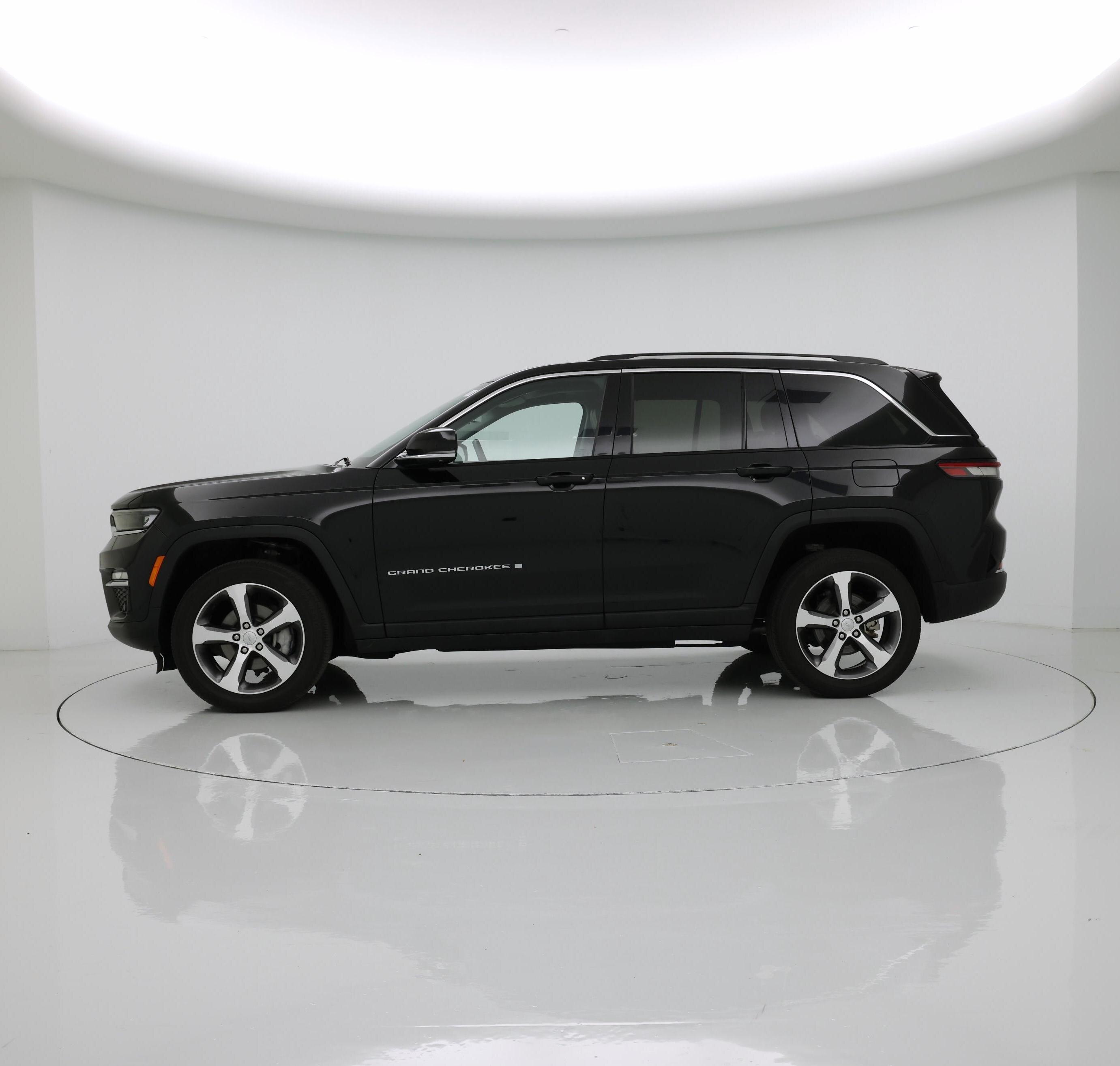 Thumbnail: 2023 Jeep Grand Cherokee - 3