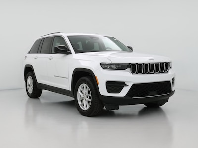 White 2023 Jeep Grand Cherokee Laredo