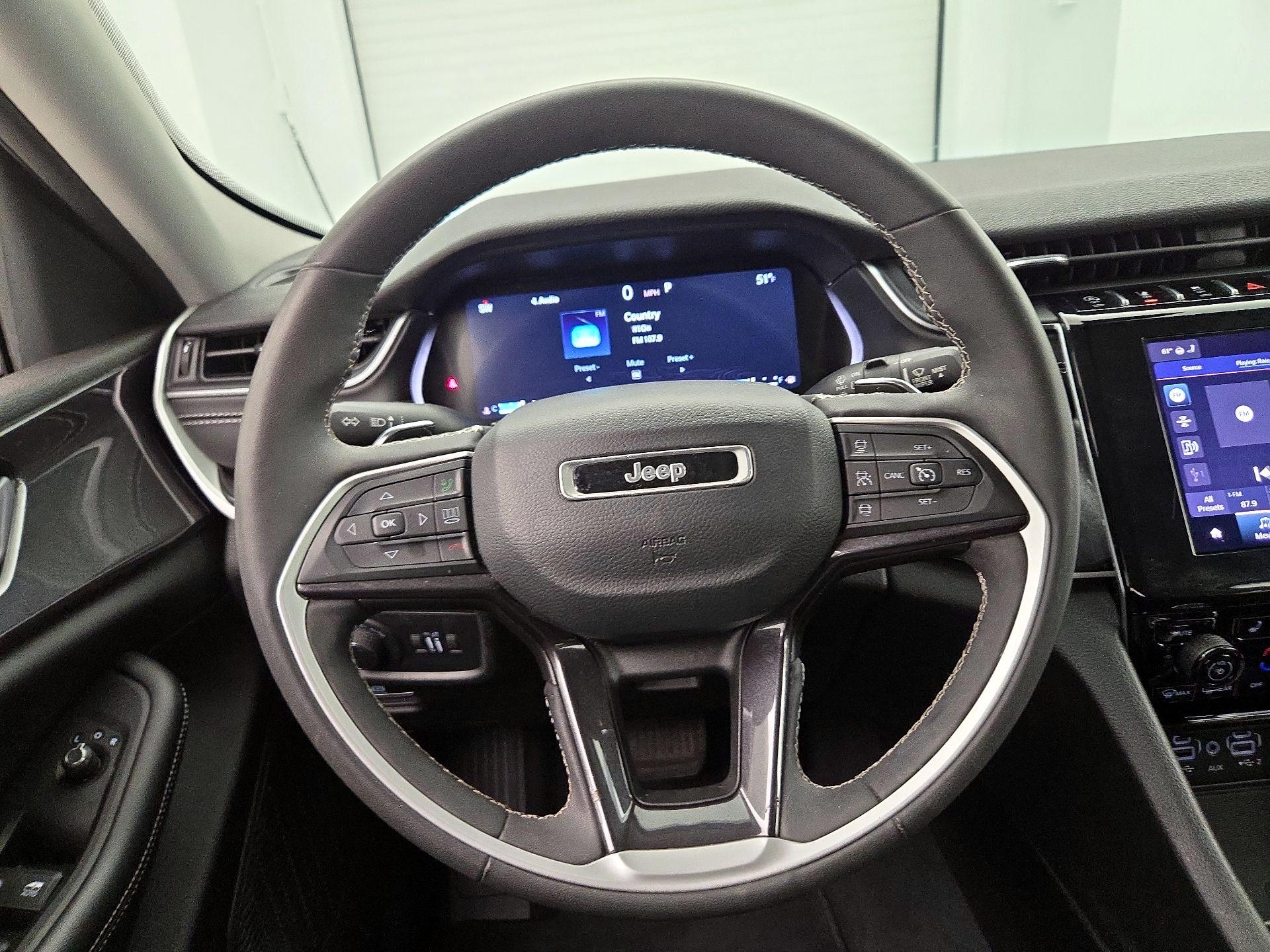 Thumbnail: 2023 Jeep Grand Cherokee - 10