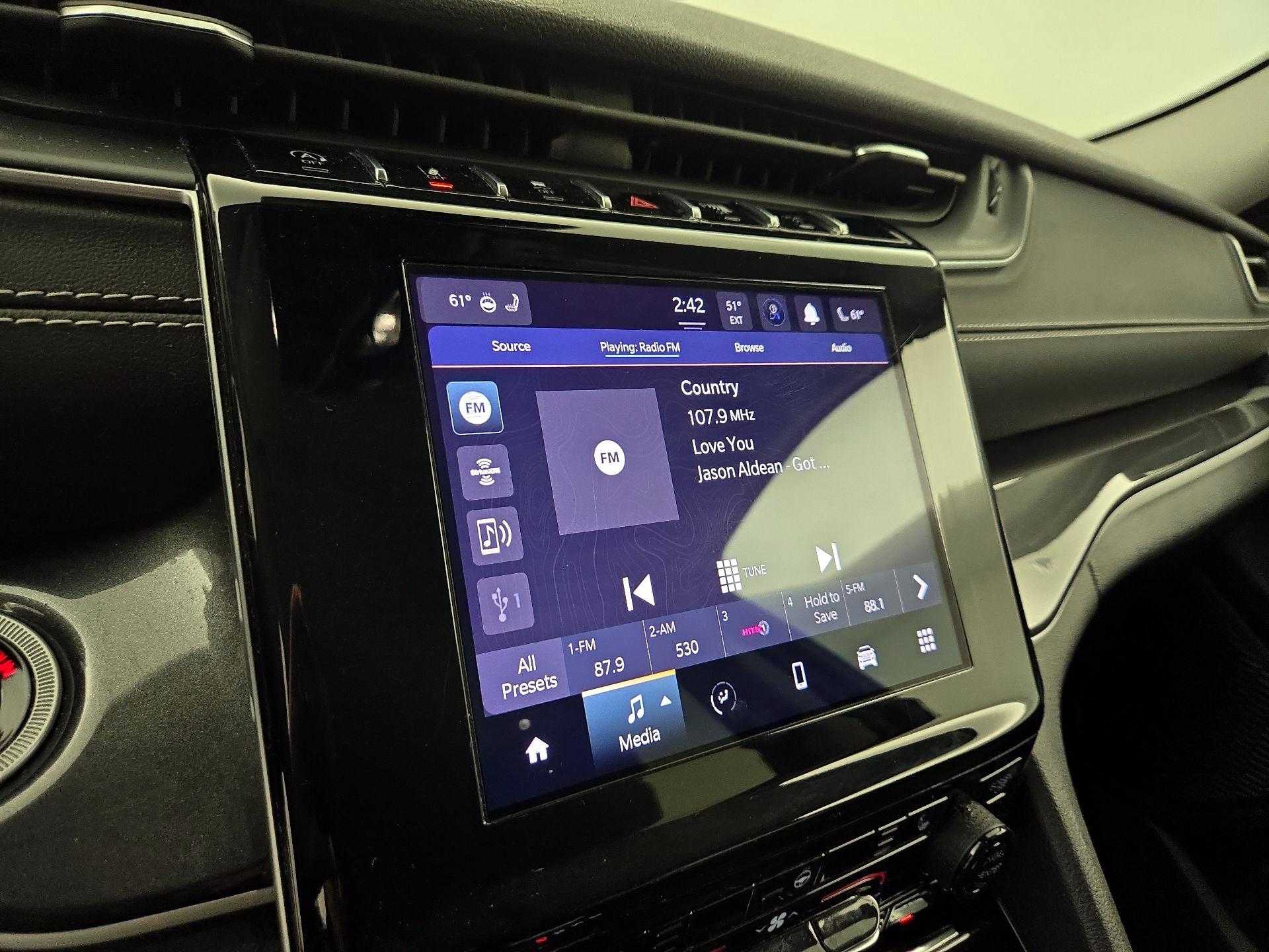 Thumbnail: 2023 Jeep Grand Cherokee - 15