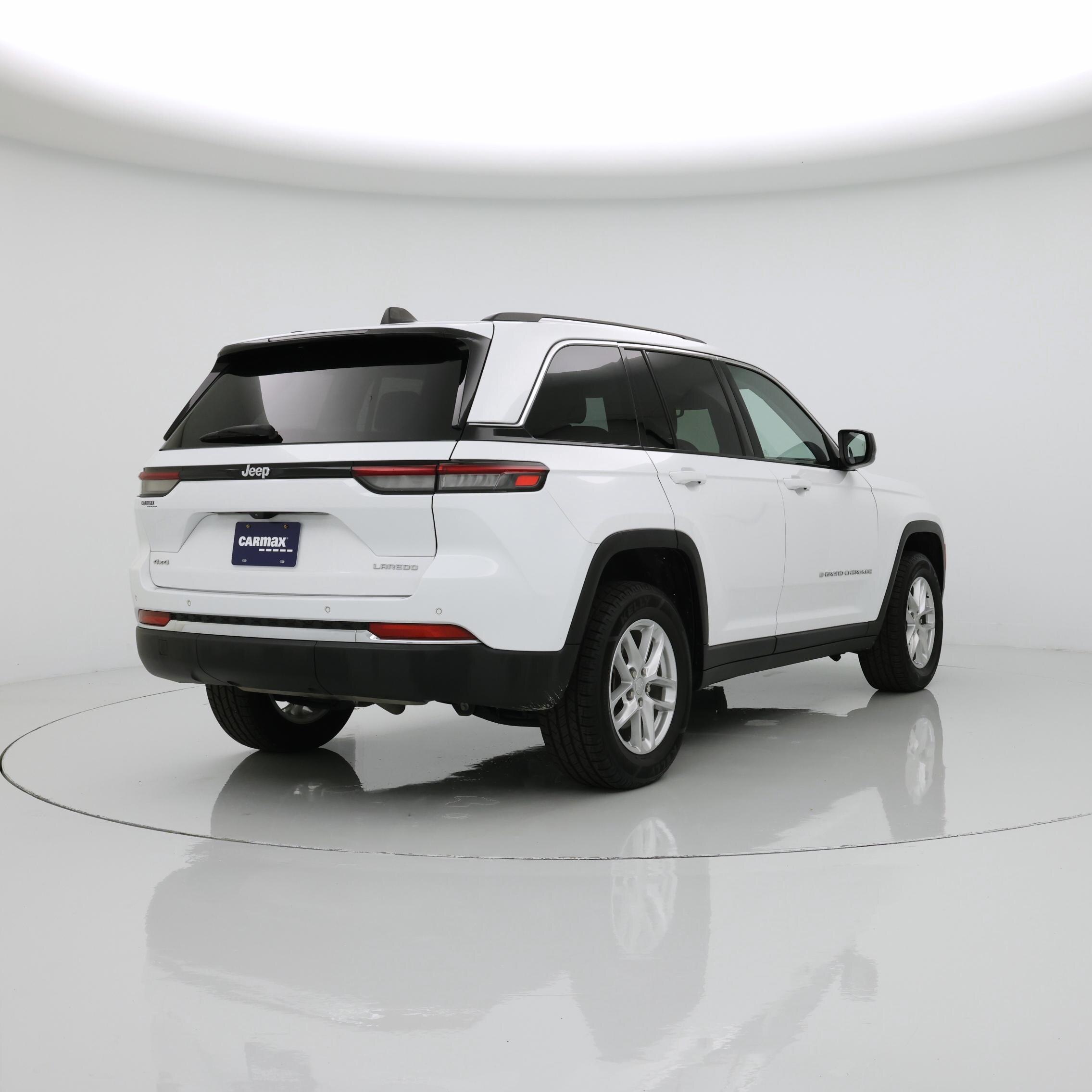 Thumbnail: 2023 Jeep Grand Cherokee - 8