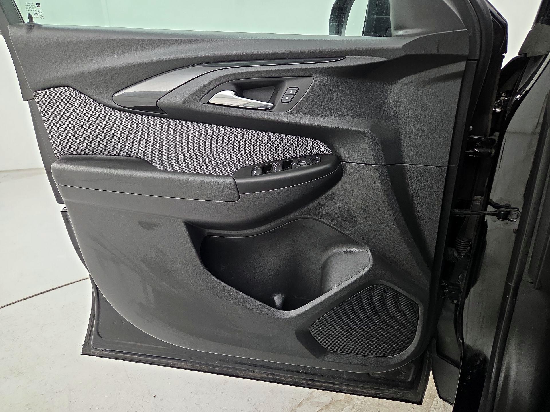 Thumbnail: 2022 Chevrolet TrailBlazer - 12