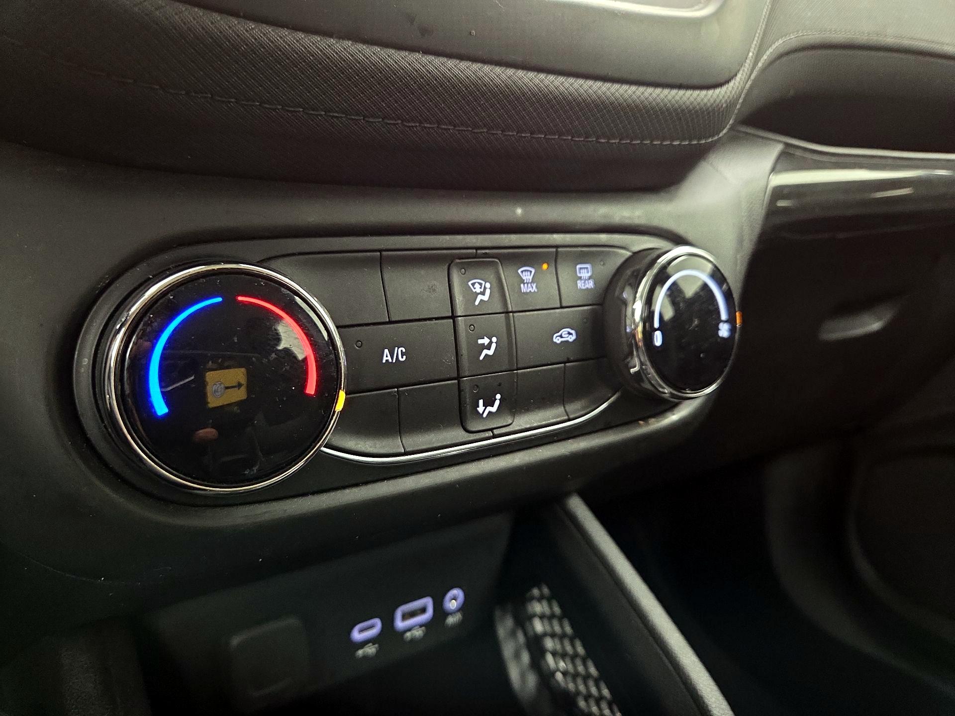 Thumbnail: 2022 Chevrolet TrailBlazer - 16