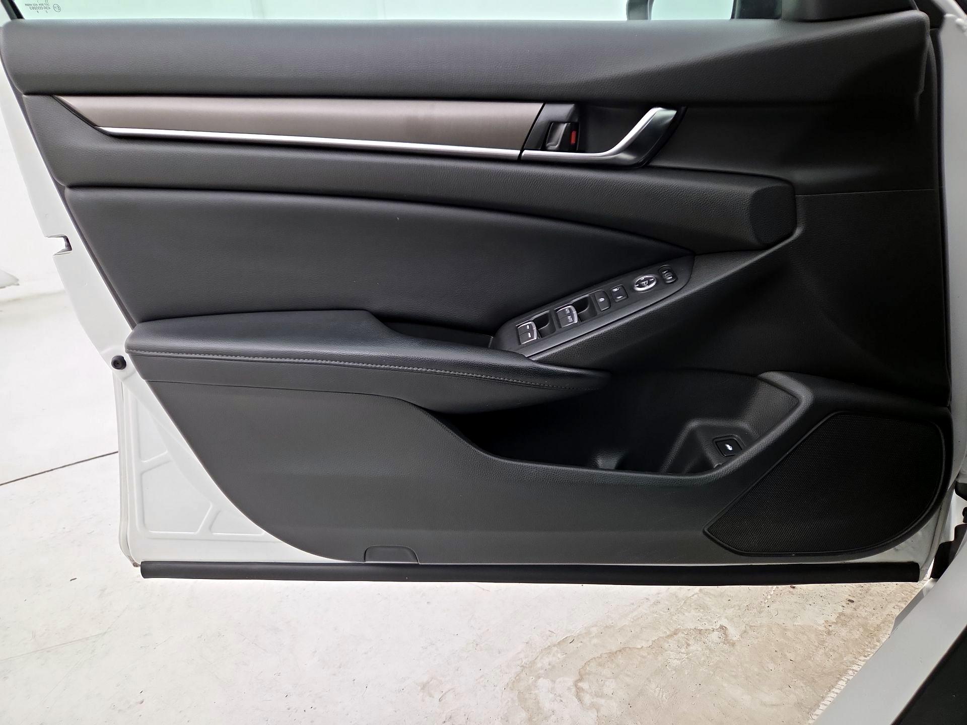 Thumbnail: 2018 Honda Accord - 12