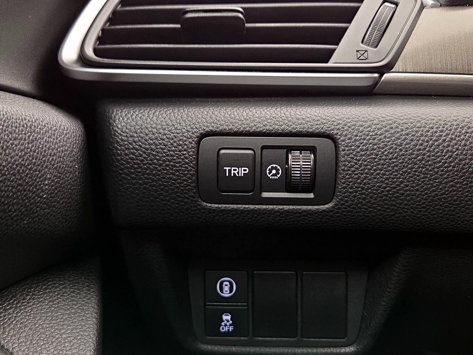 Thumbnail: 2018 Honda Accord - 13