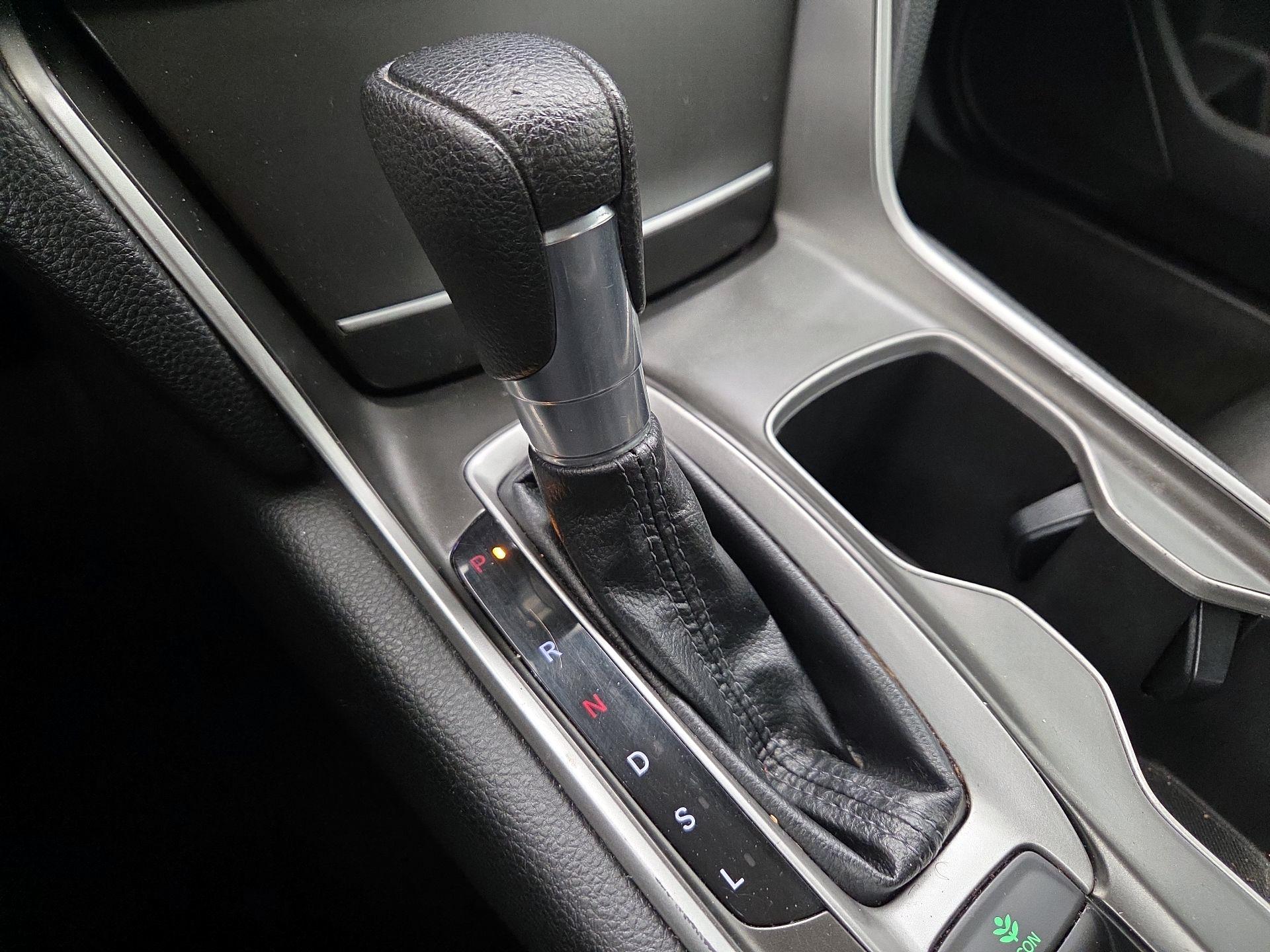 Thumbnail: 2018 Honda Accord - 17