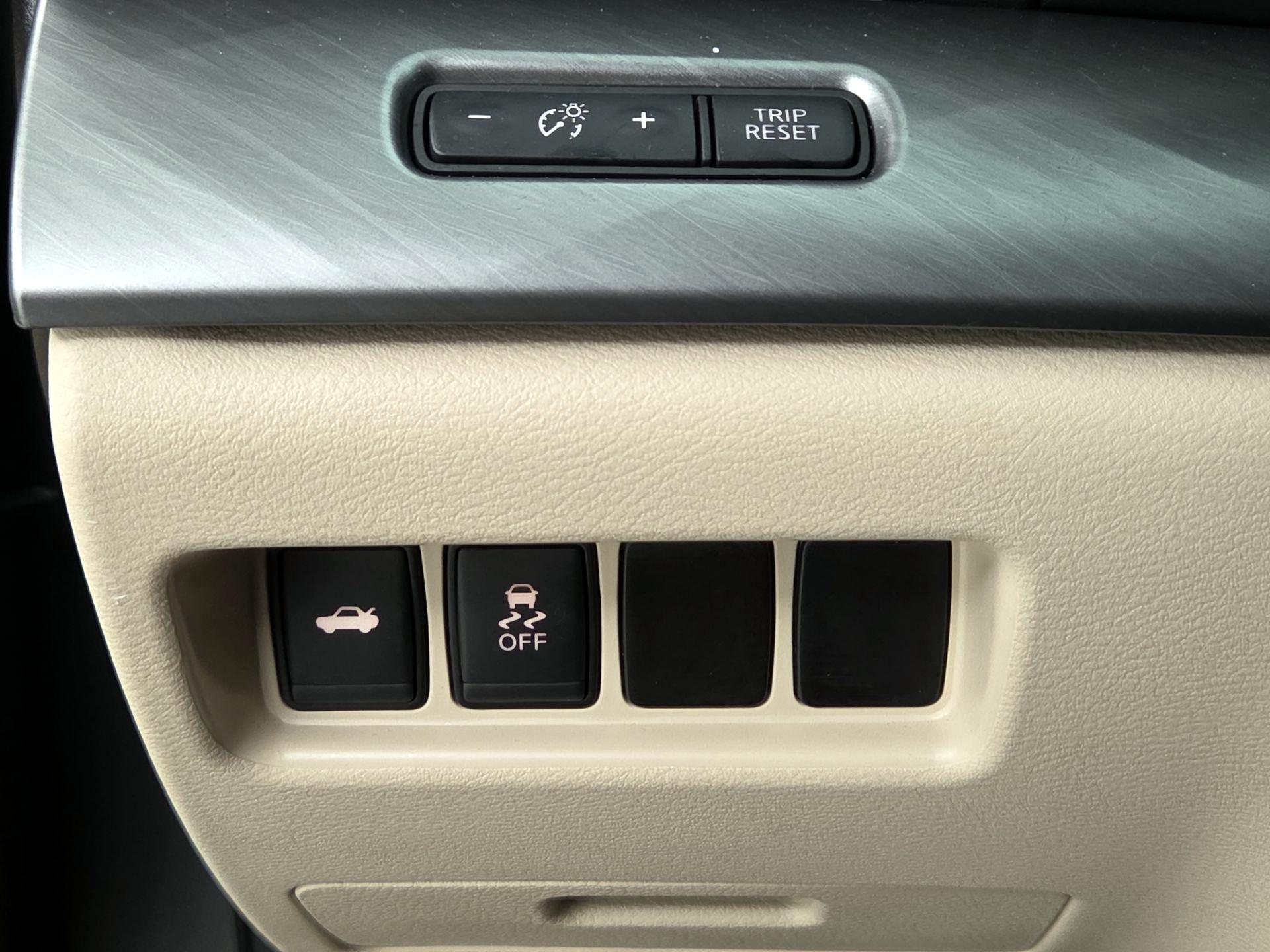 Thumbnail: 2016 Nissan Maxima - 13