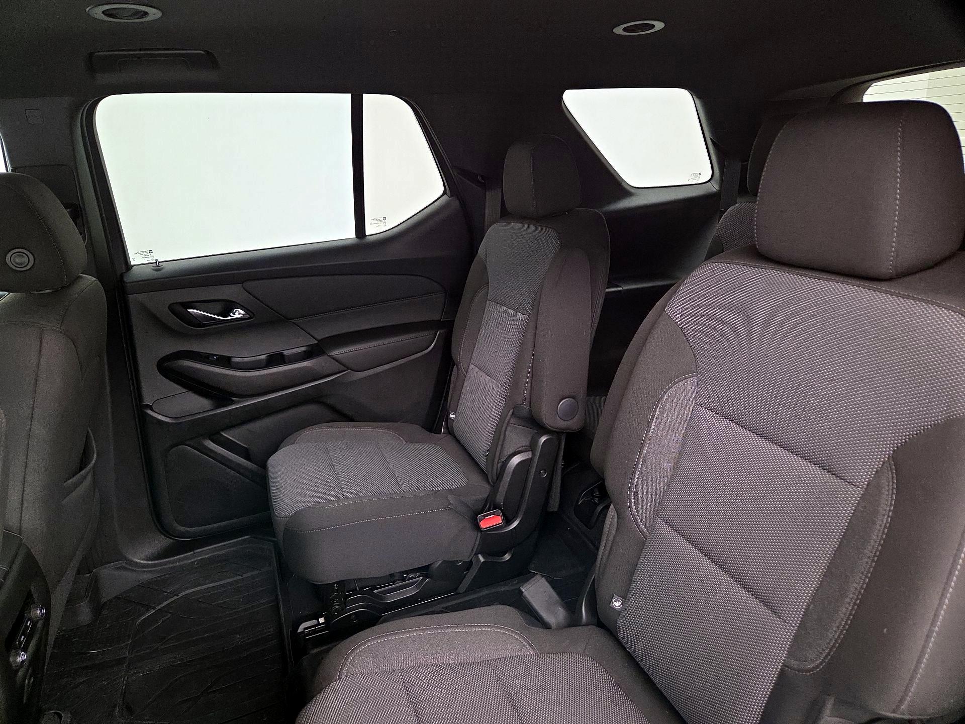 Thumbnail: 2023 Chevrolet Traverse - 19