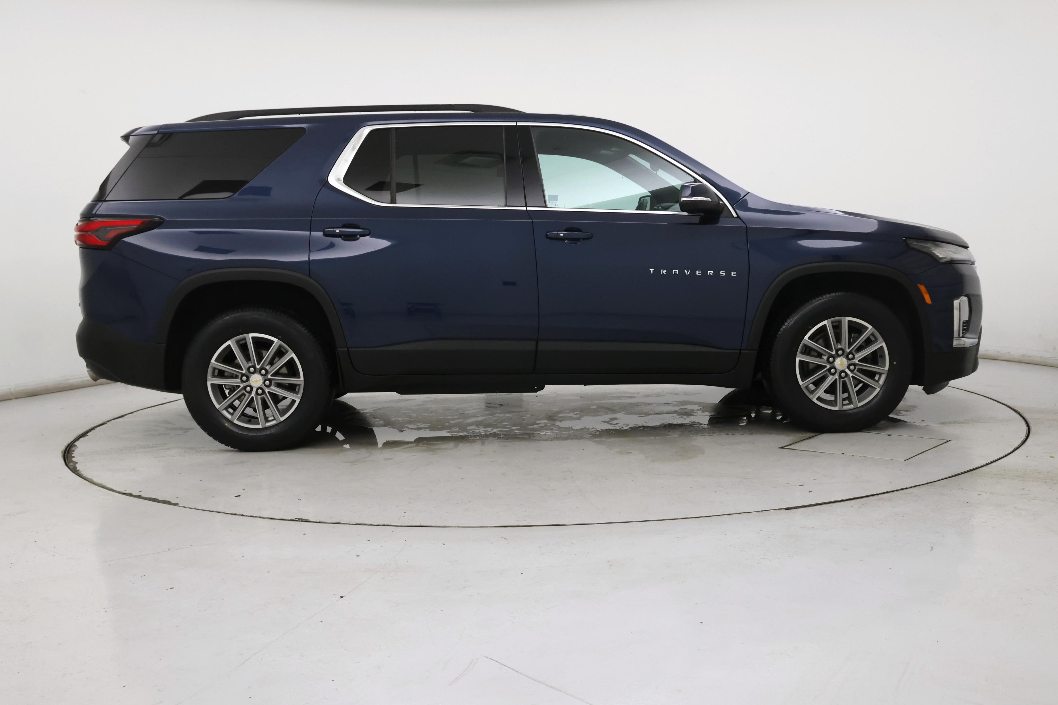 Thumbnail: 2023 Chevrolet Traverse - 7