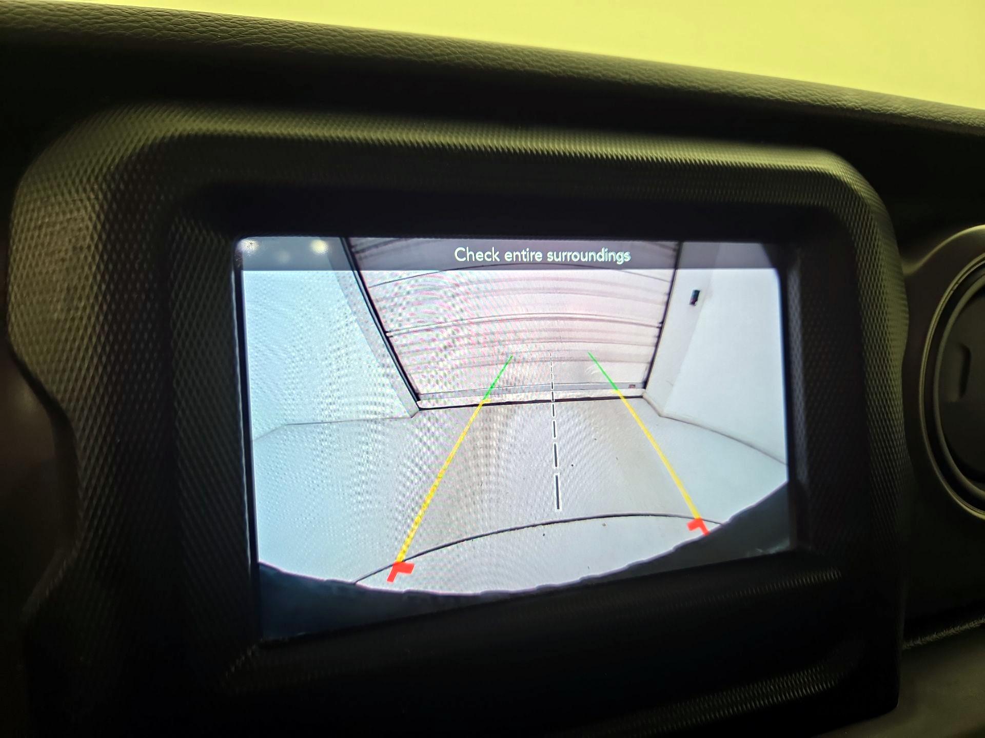 Thumbnail: 2022 Jeep Wrangler - 14