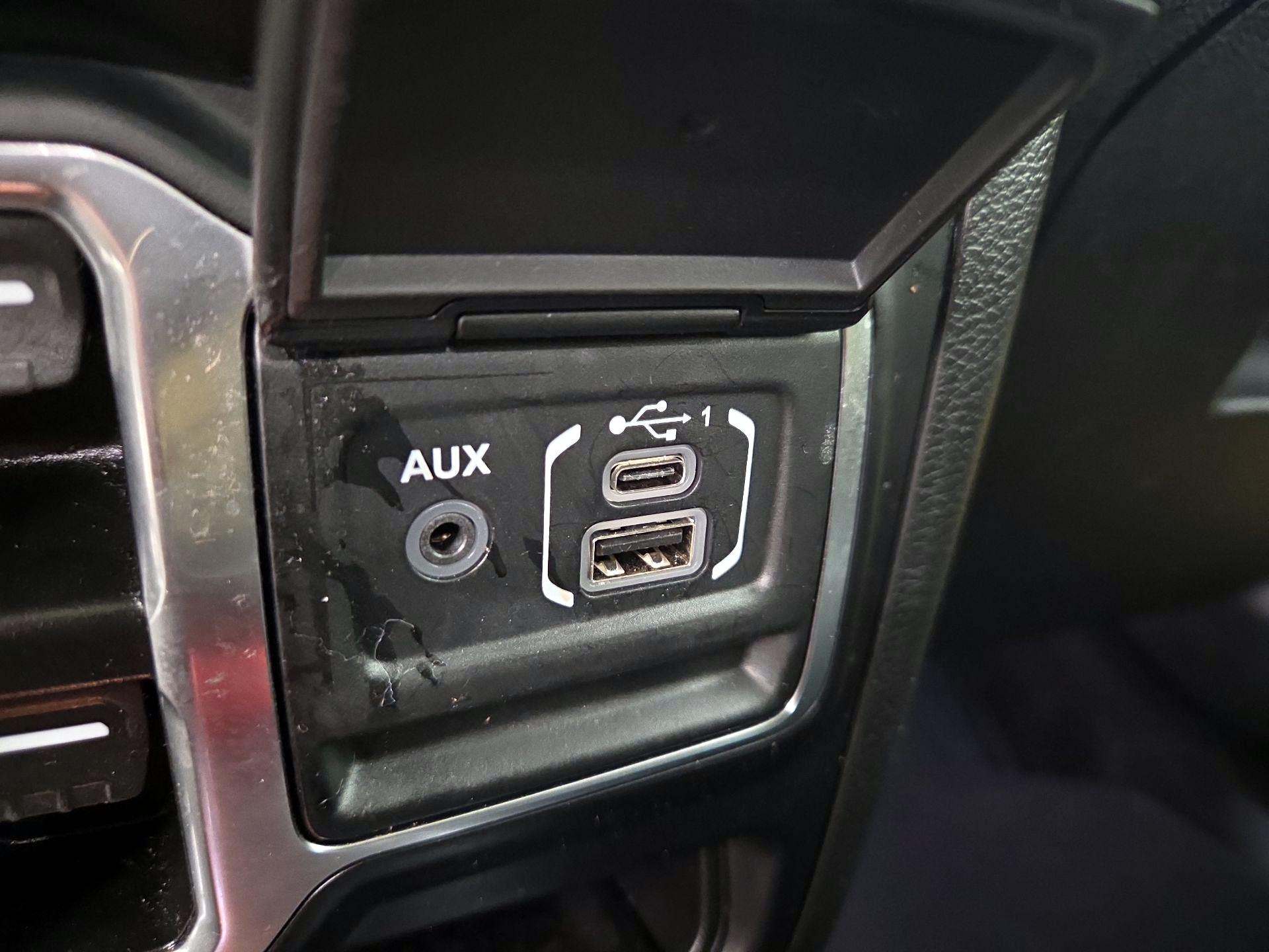 Thumbnail: 2022 Jeep Wrangler - 18