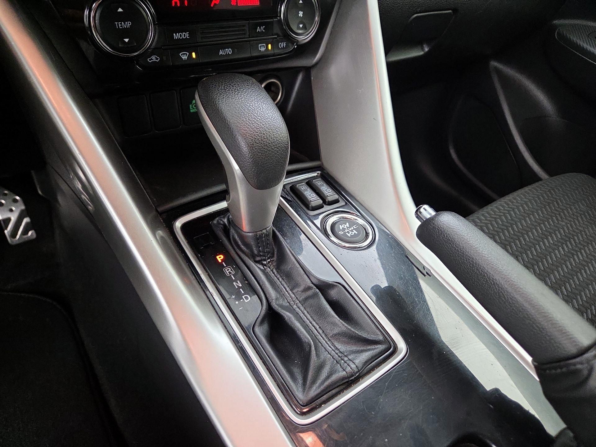 Thumbnail: 2022 Mitsubishi Eclipse Cross - 17