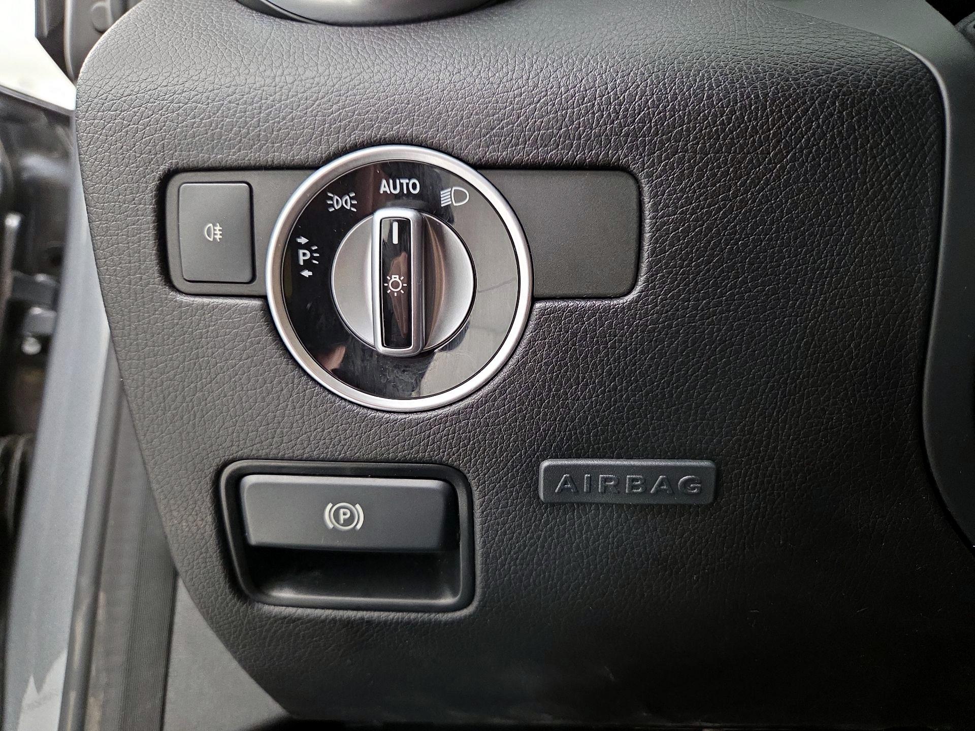 Thumbnail: 2018 Mercedes-Benz SLC - 13