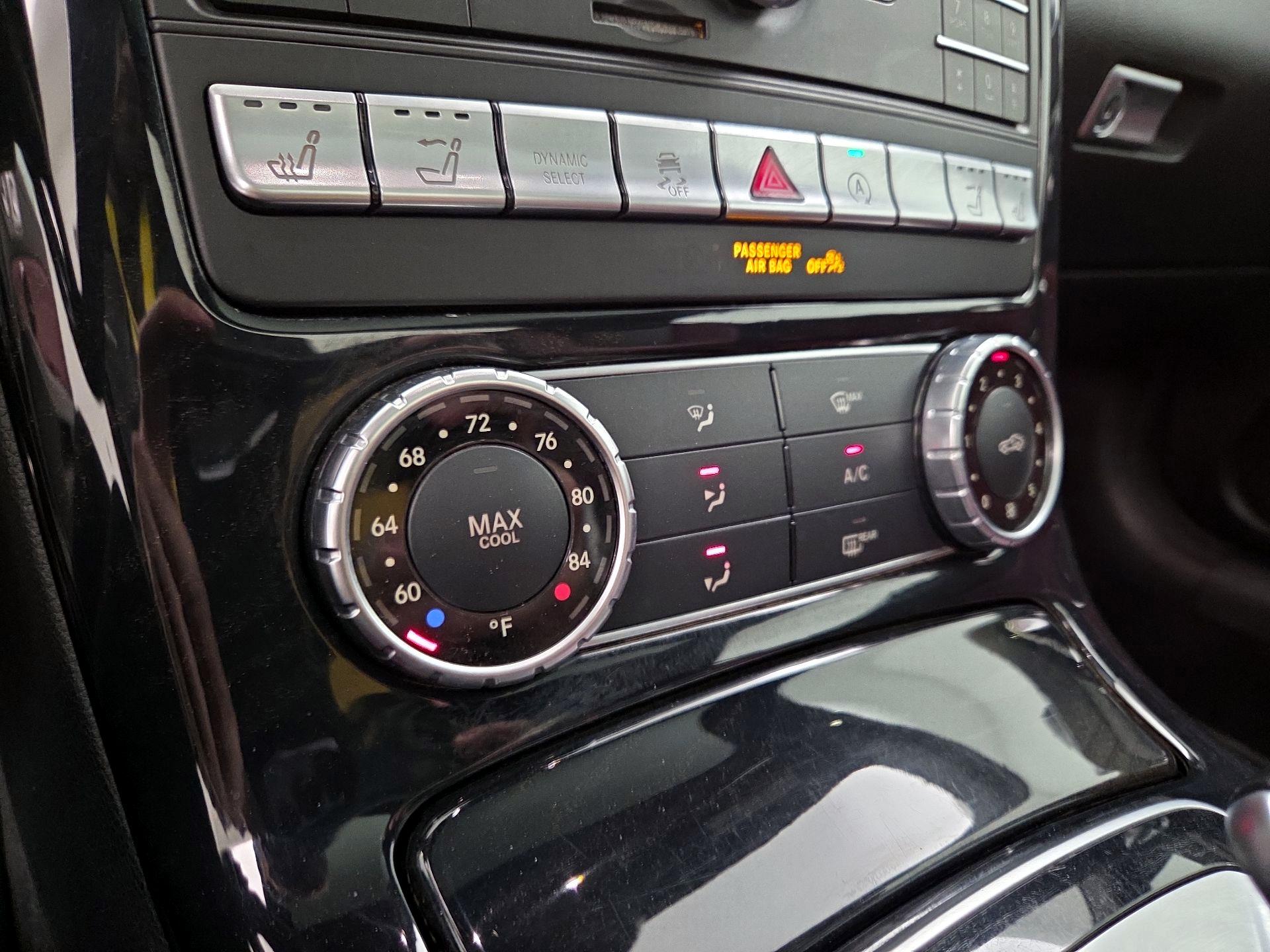 Thumbnail: 2018 Mercedes-Benz SLC - 16