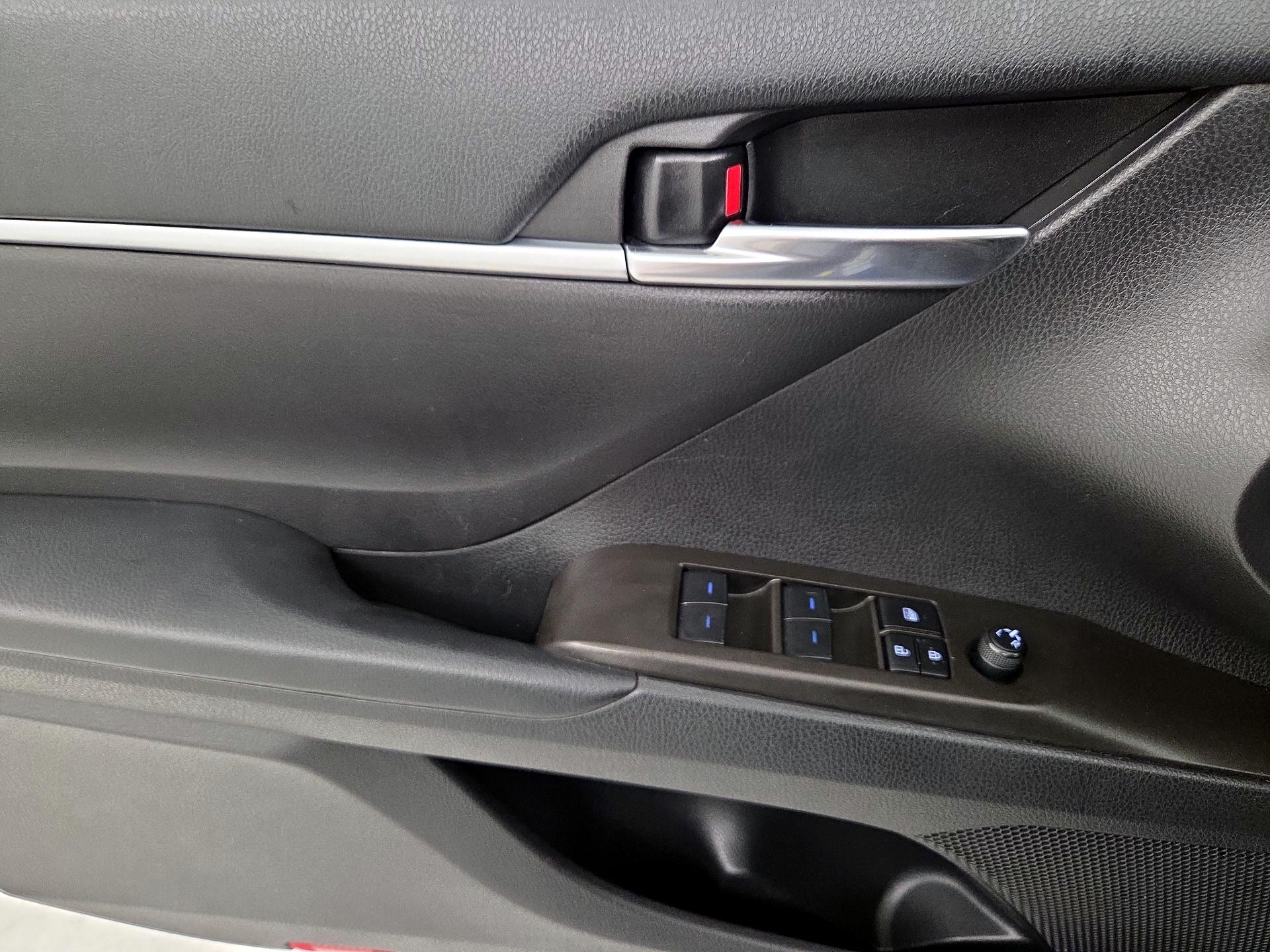 Thumbnail: 2023 Toyota Camry - 12