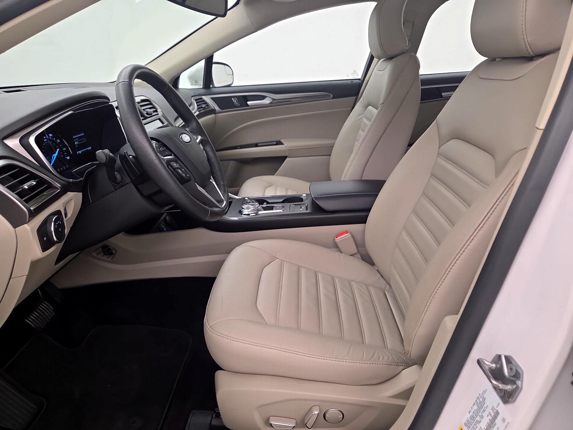 Thumbnail: 2017 Ford Fusion - 11