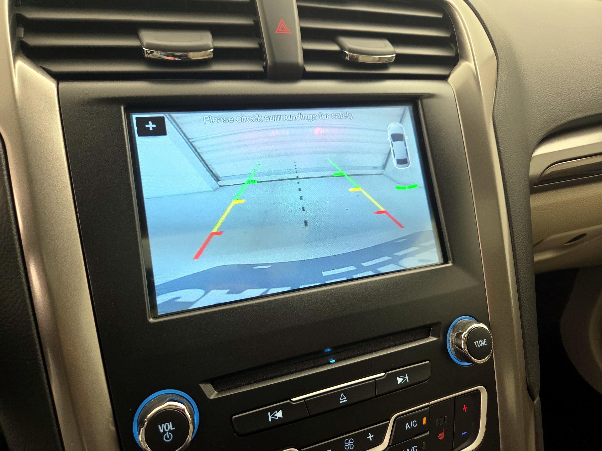 Thumbnail: 2017 Ford Fusion - 15