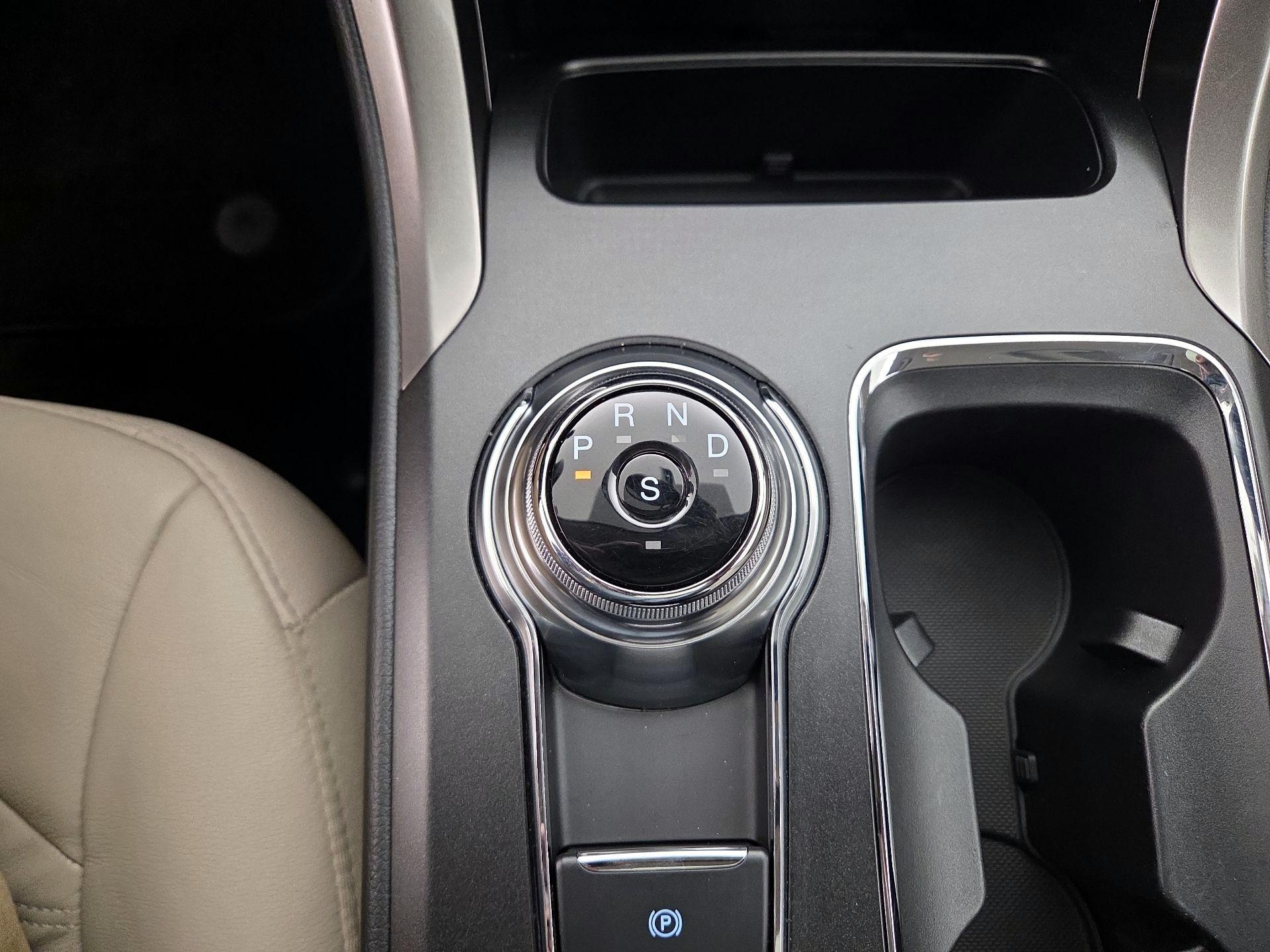 Thumbnail: 2017 Ford Fusion - 18