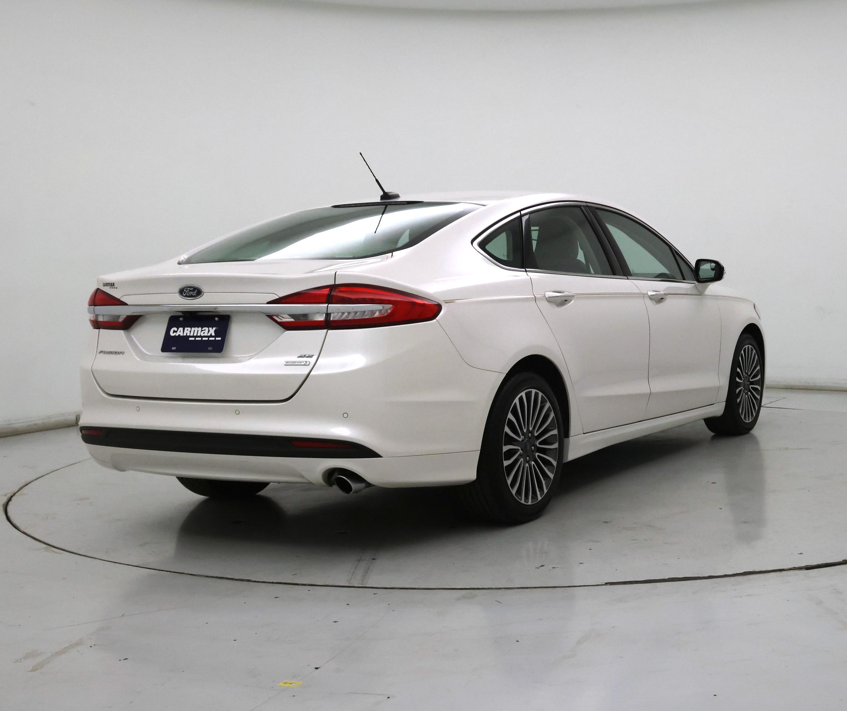 Thumbnail: 2017 Ford Fusion - 8
