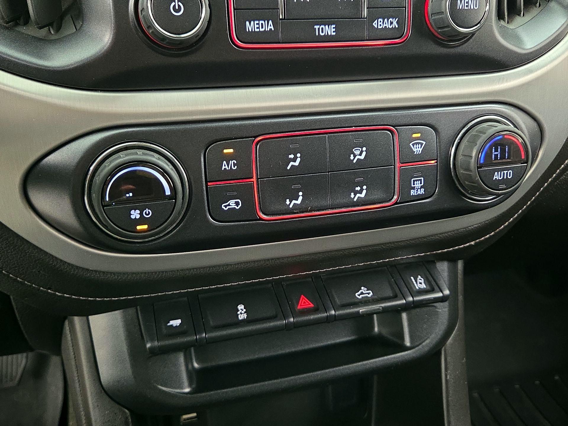 Thumbnail: 2016 GMC Canyon - 16