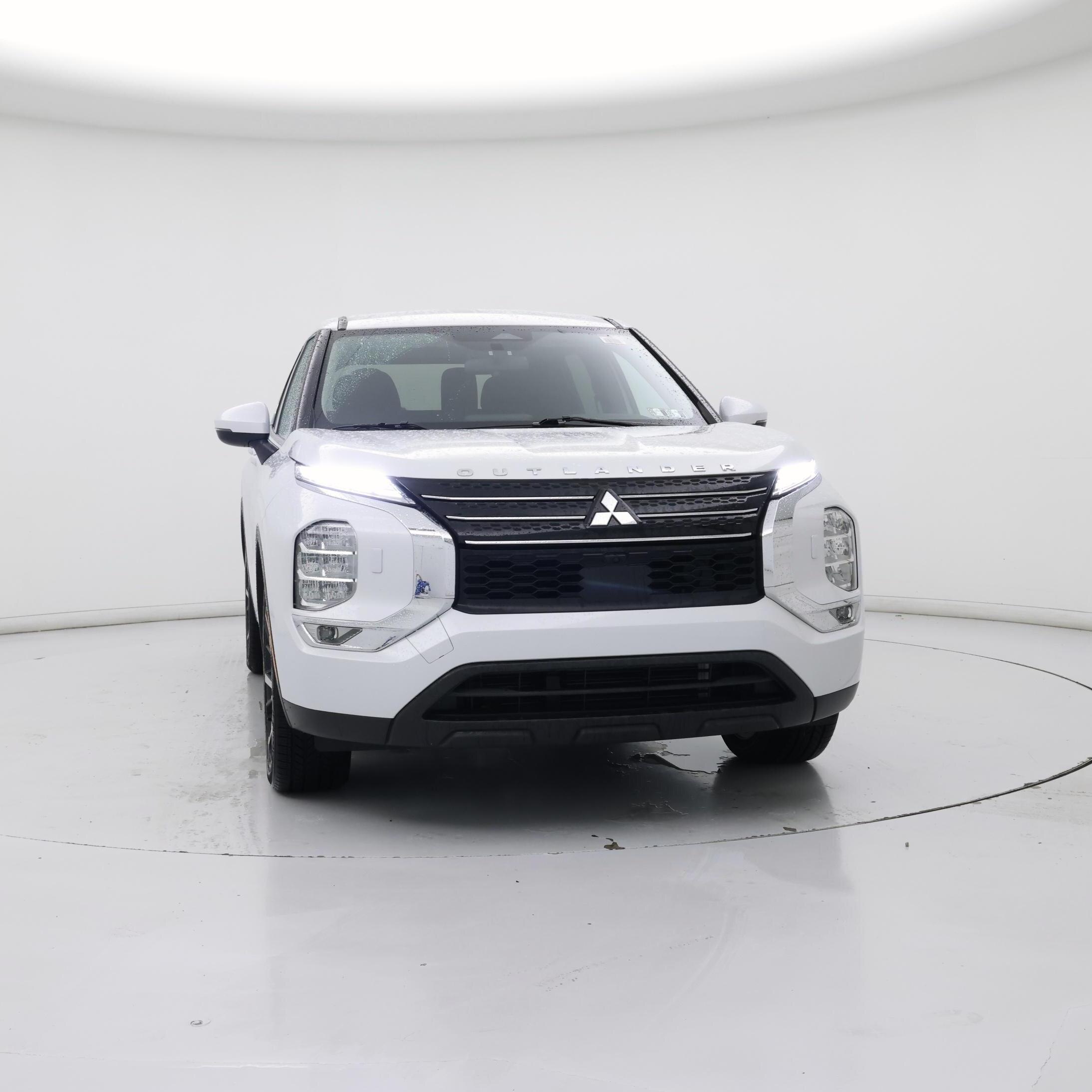 Thumbnail: 2022 Mitsubishi Outlander - 5