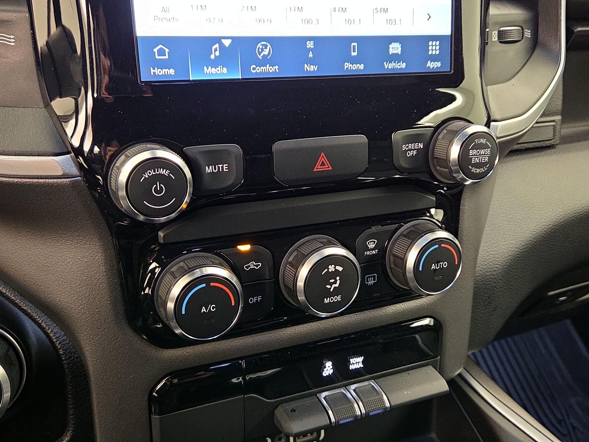 Thumbnail: 2022 RAM 1500 - 17