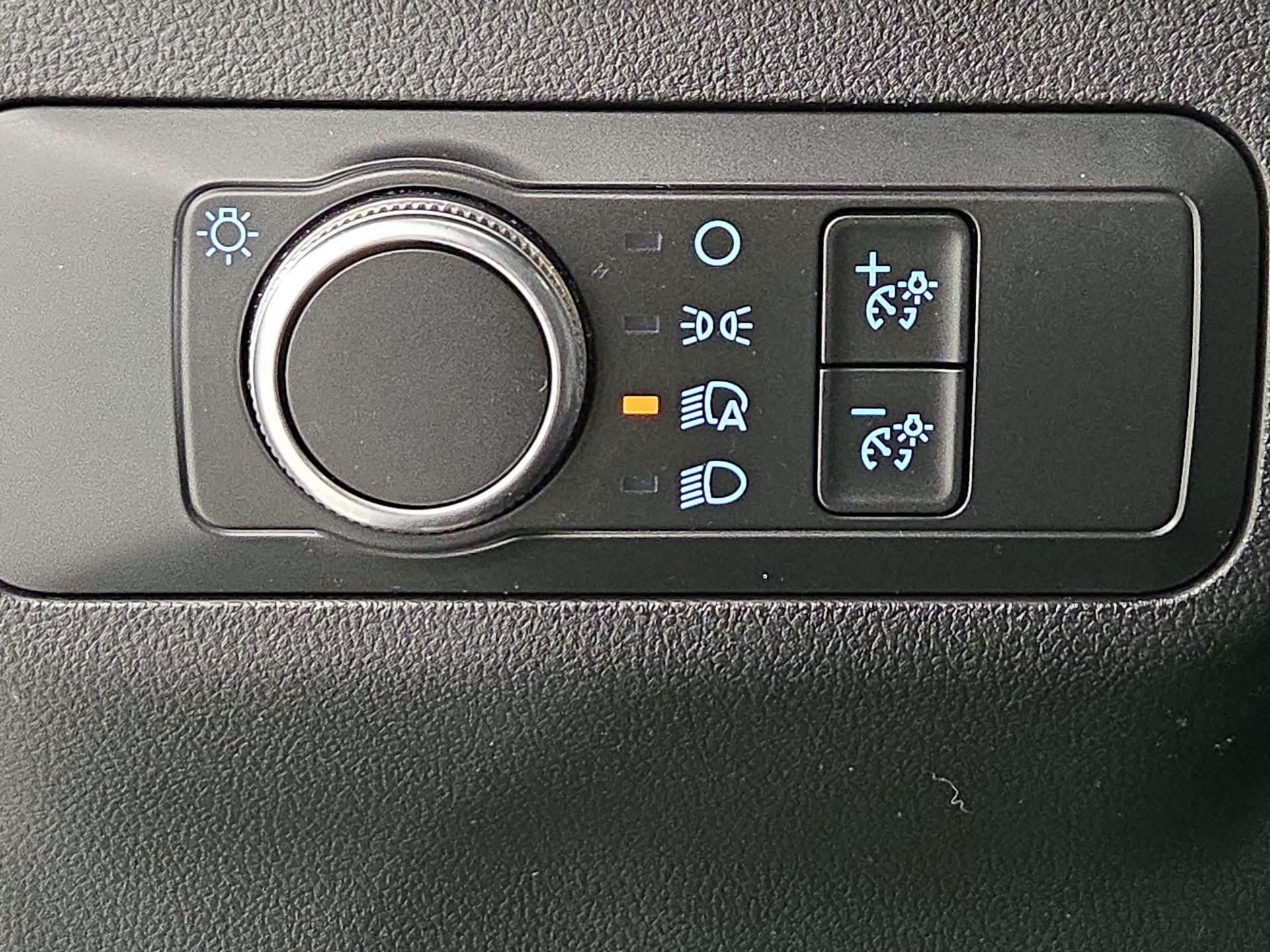 Thumbnail: 2020 Ford Escape - 13