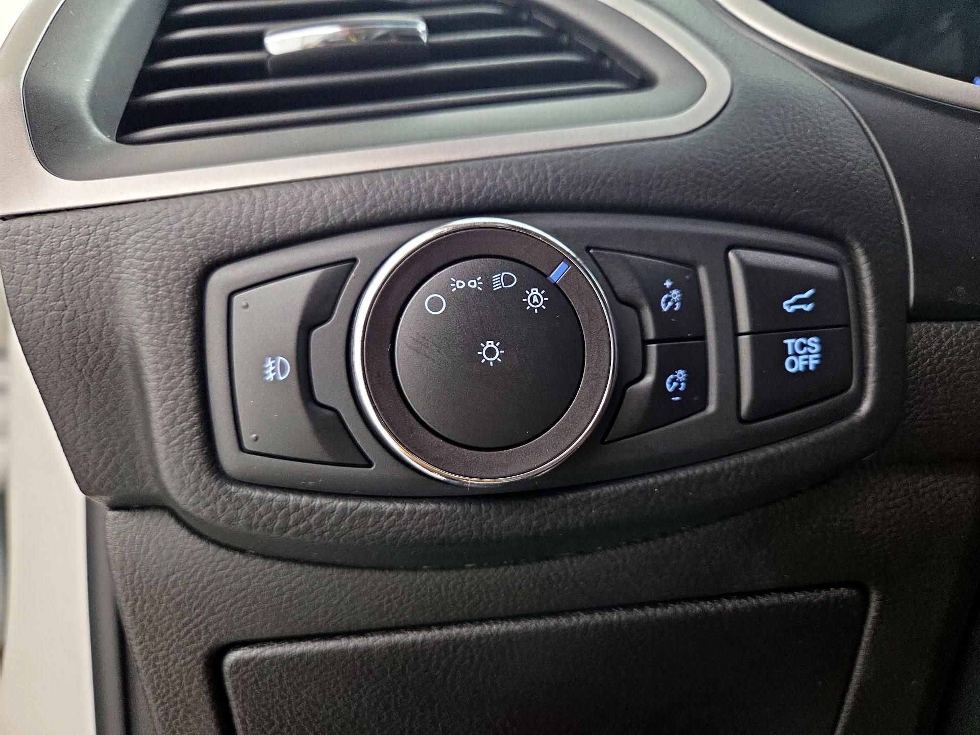 Thumbnail: 2020 Ford Edge - 13