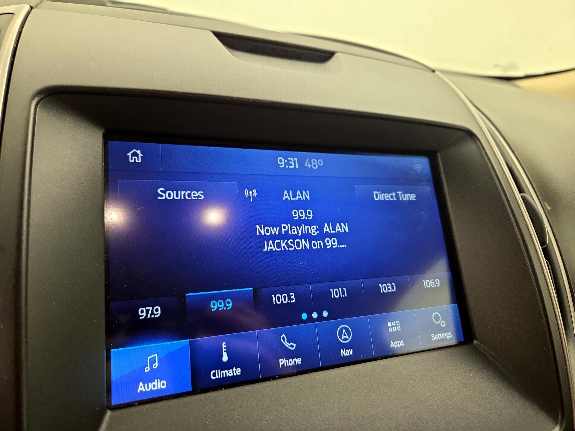 Thumbnail: 2020 Ford Edge - 16