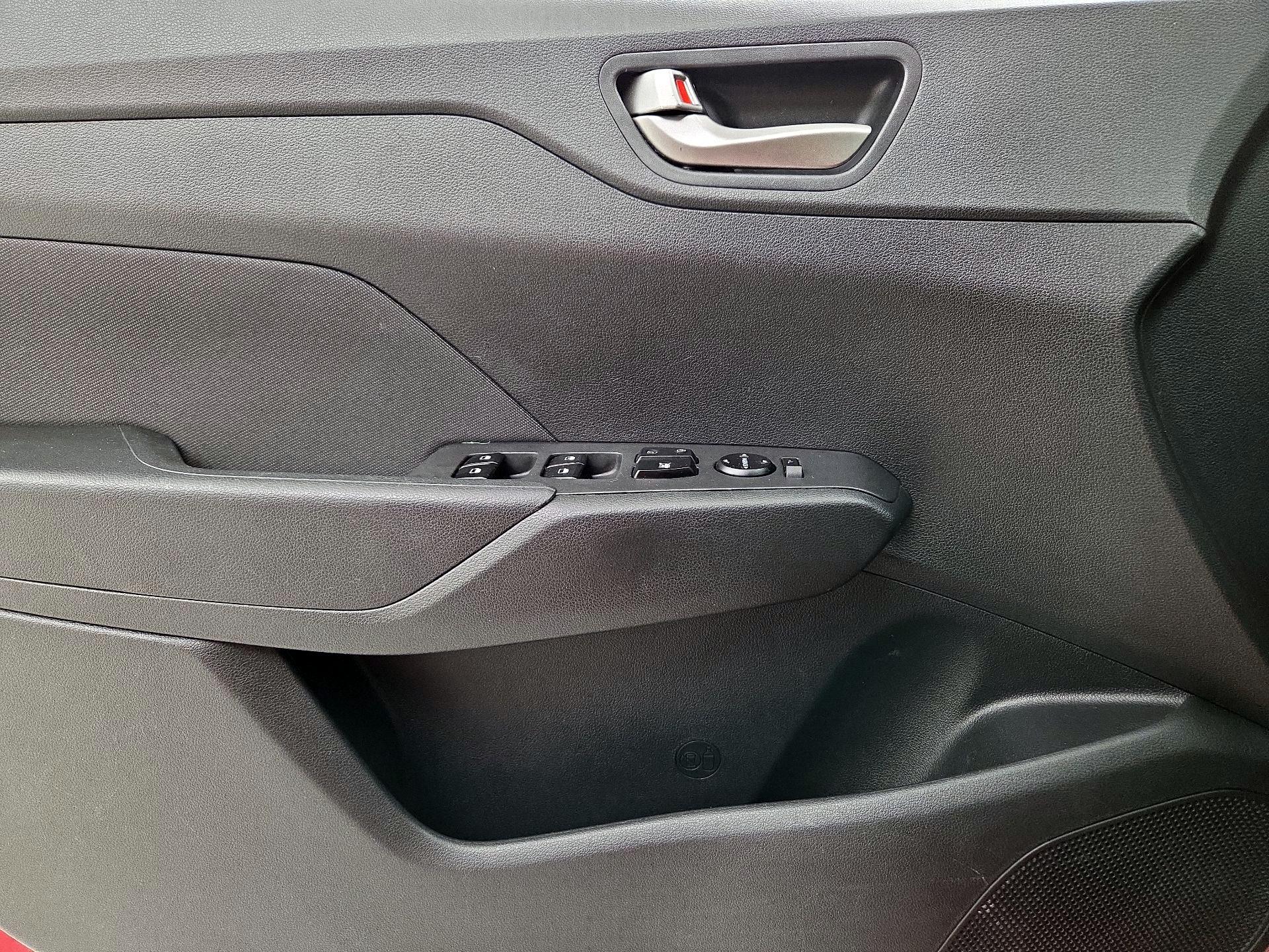 Thumbnail: 2021 Hyundai Accent - 12