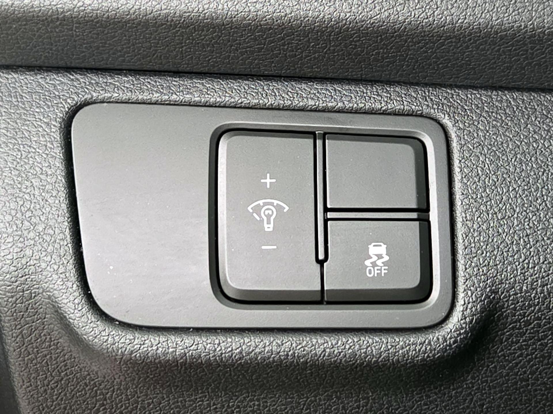 Thumbnail: 2021 Hyundai Accent - 13