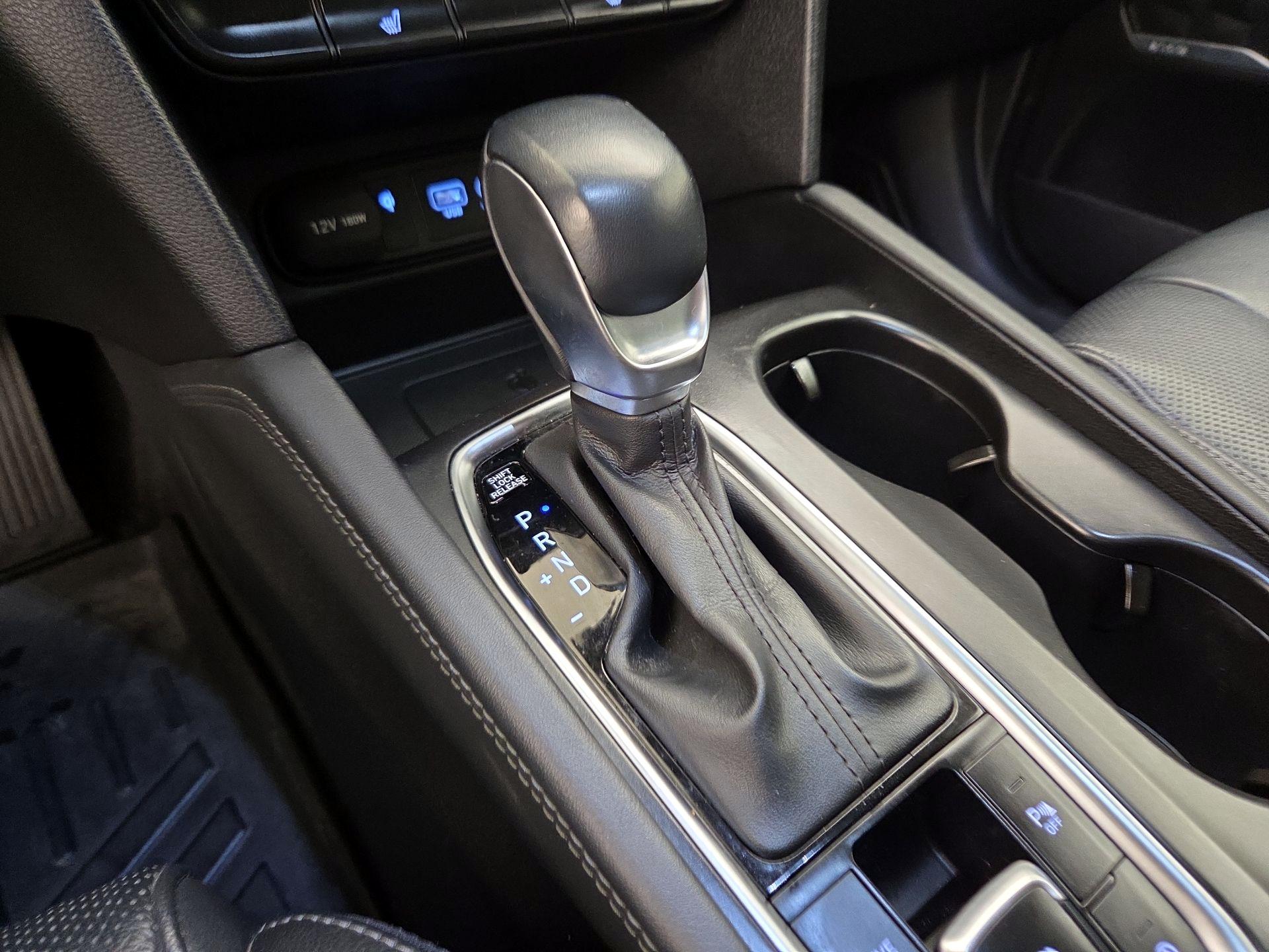 Thumbnail: 2020 Hyundai Santa Fe - 17