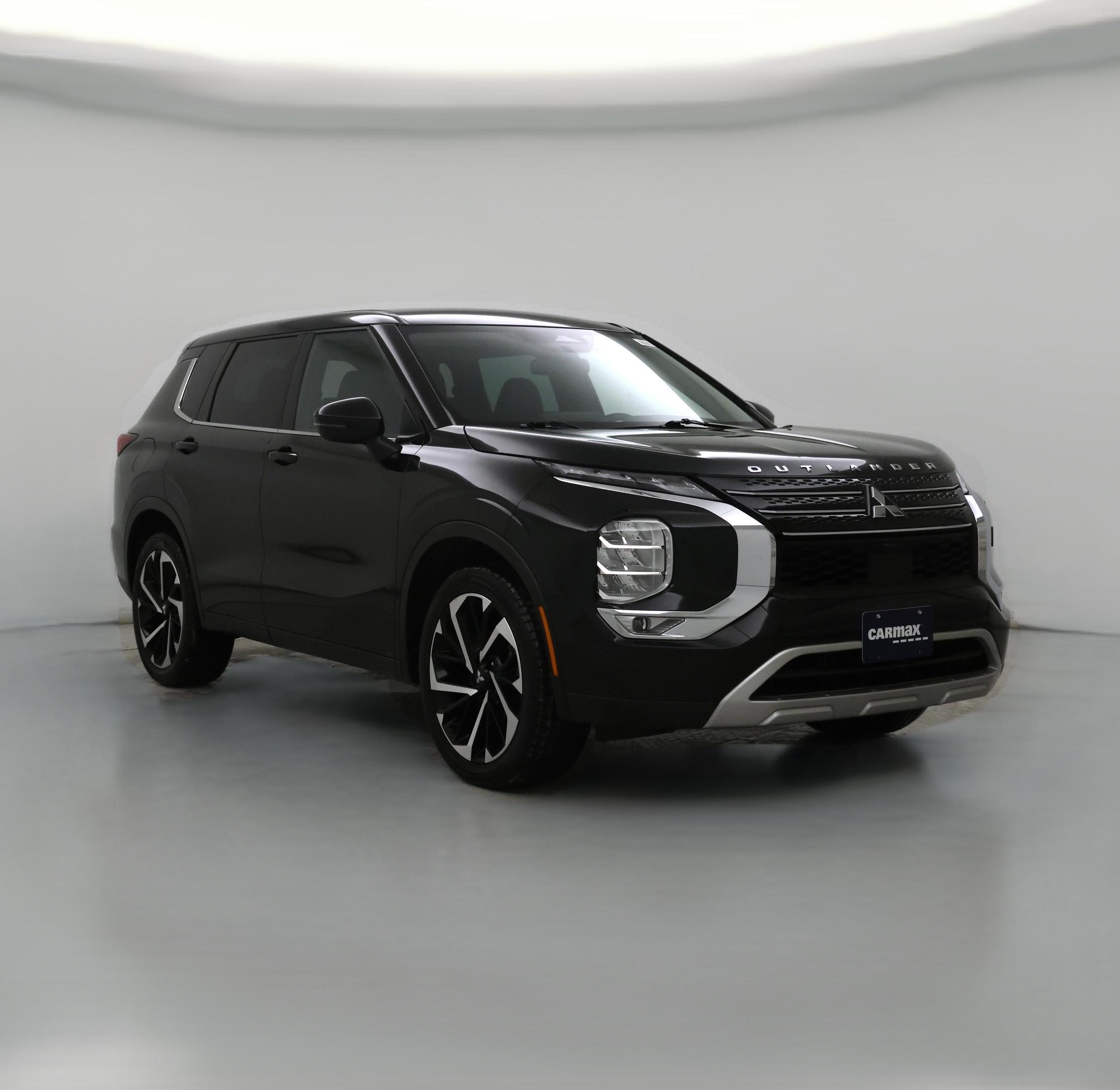 Thumbnail: 2023 Mitsubishi Outlander - 1