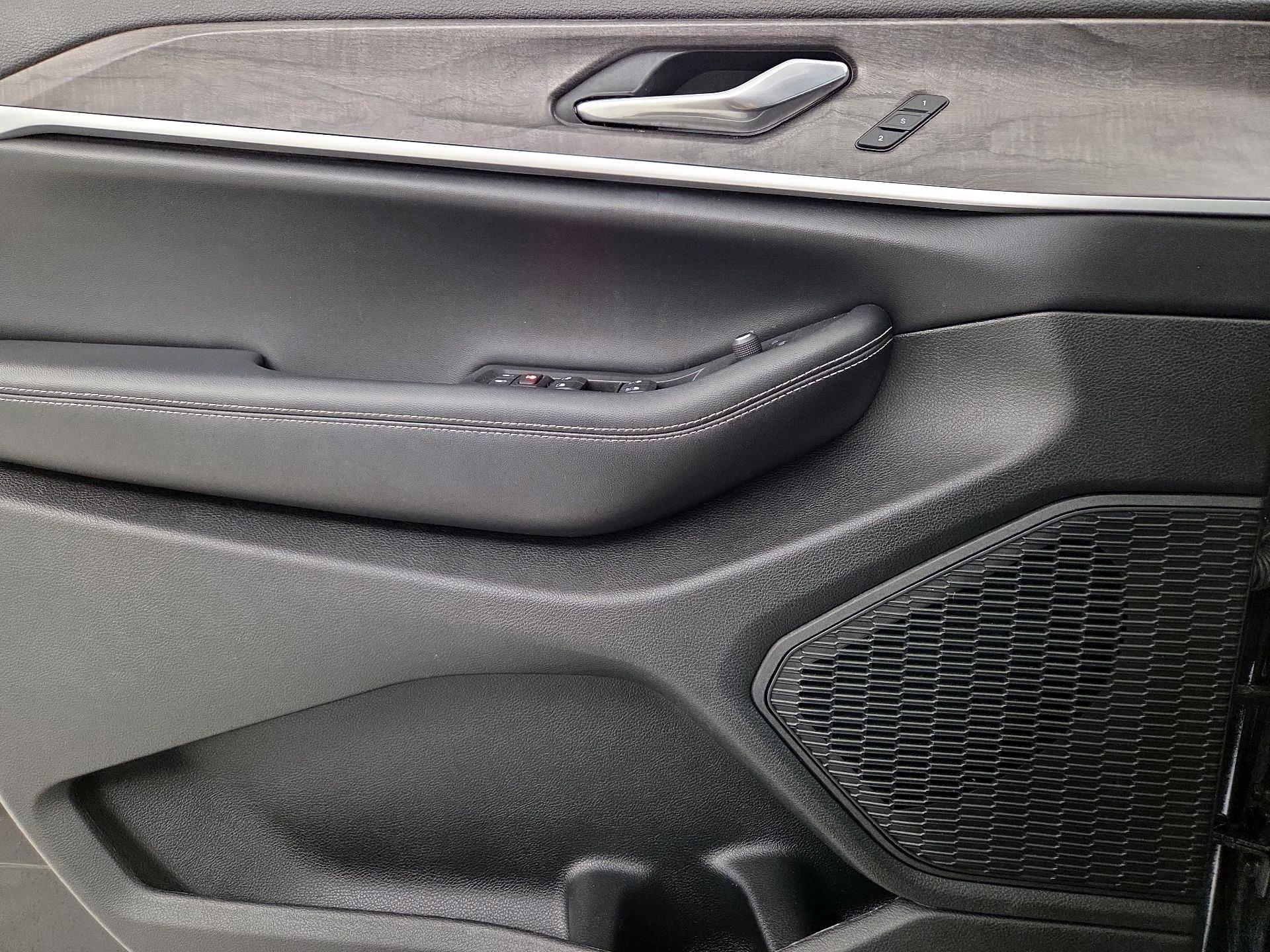 Thumbnail: 2023 Jeep Grand Cherokee - 12