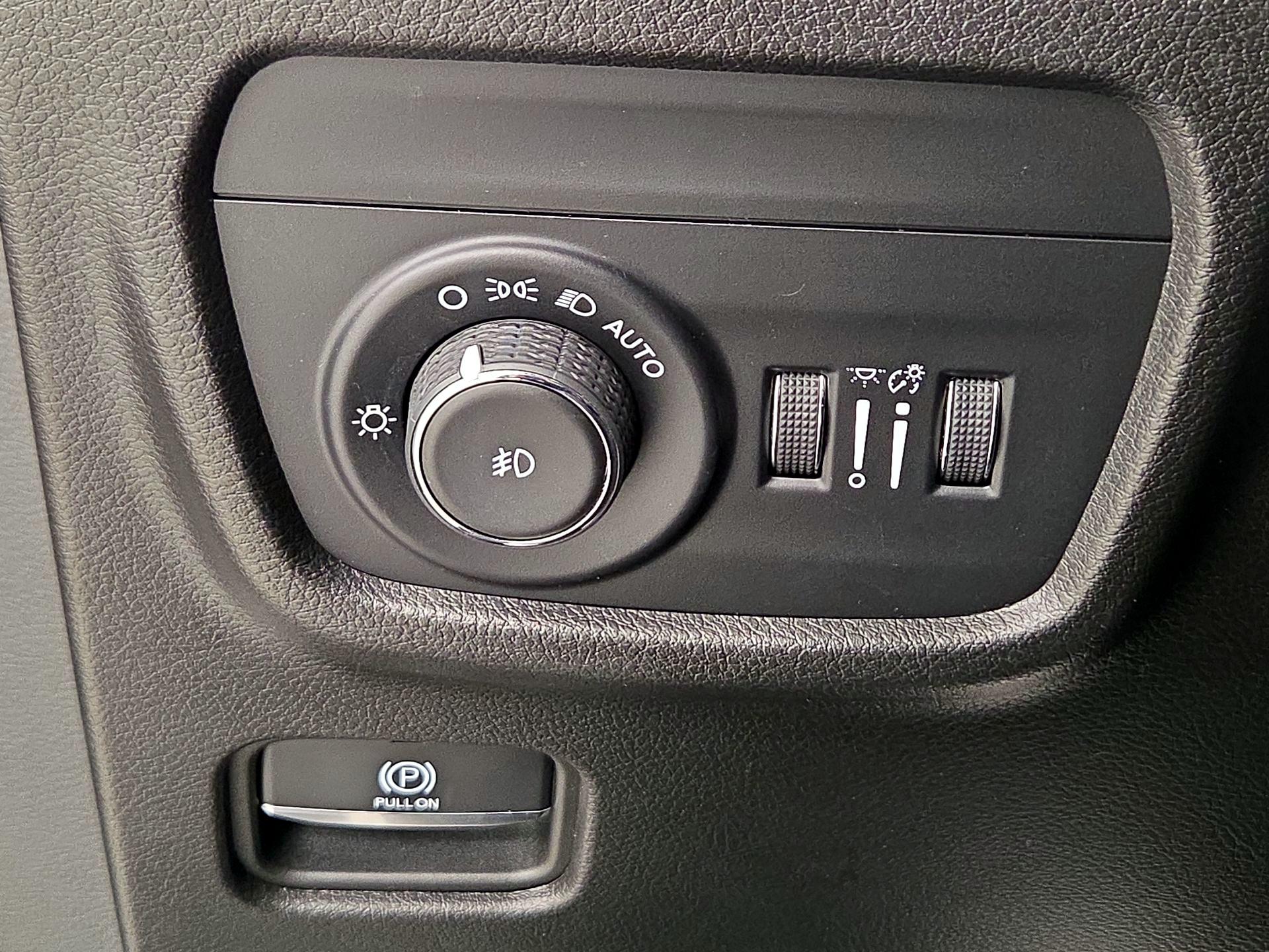 Thumbnail: 2023 Jeep Grand Cherokee - 13