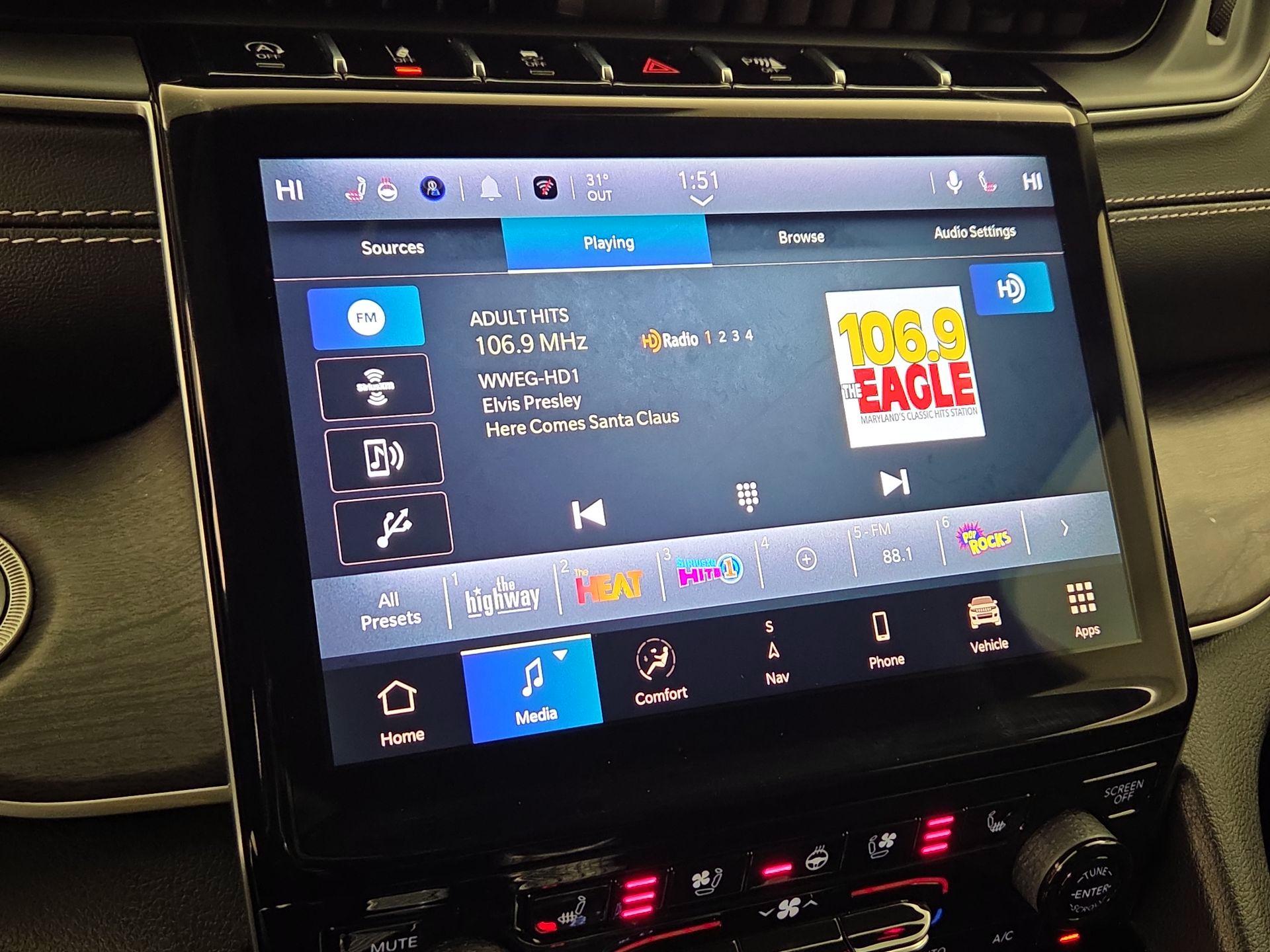 Thumbnail: 2023 Jeep Grand Cherokee - 16