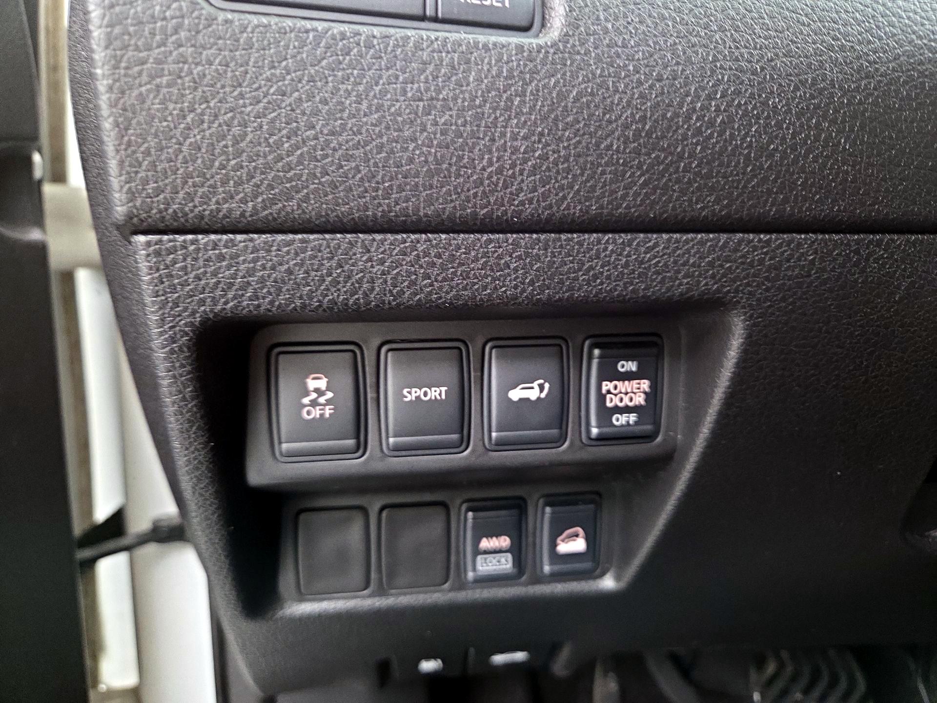 Thumbnail: 2014 Nissan Rogue - 13