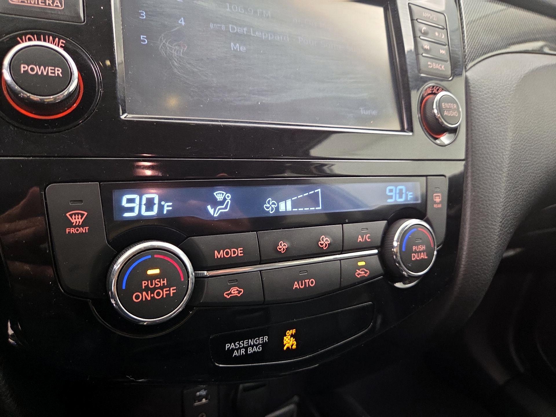 Thumbnail: 2014 Nissan Rogue - 17