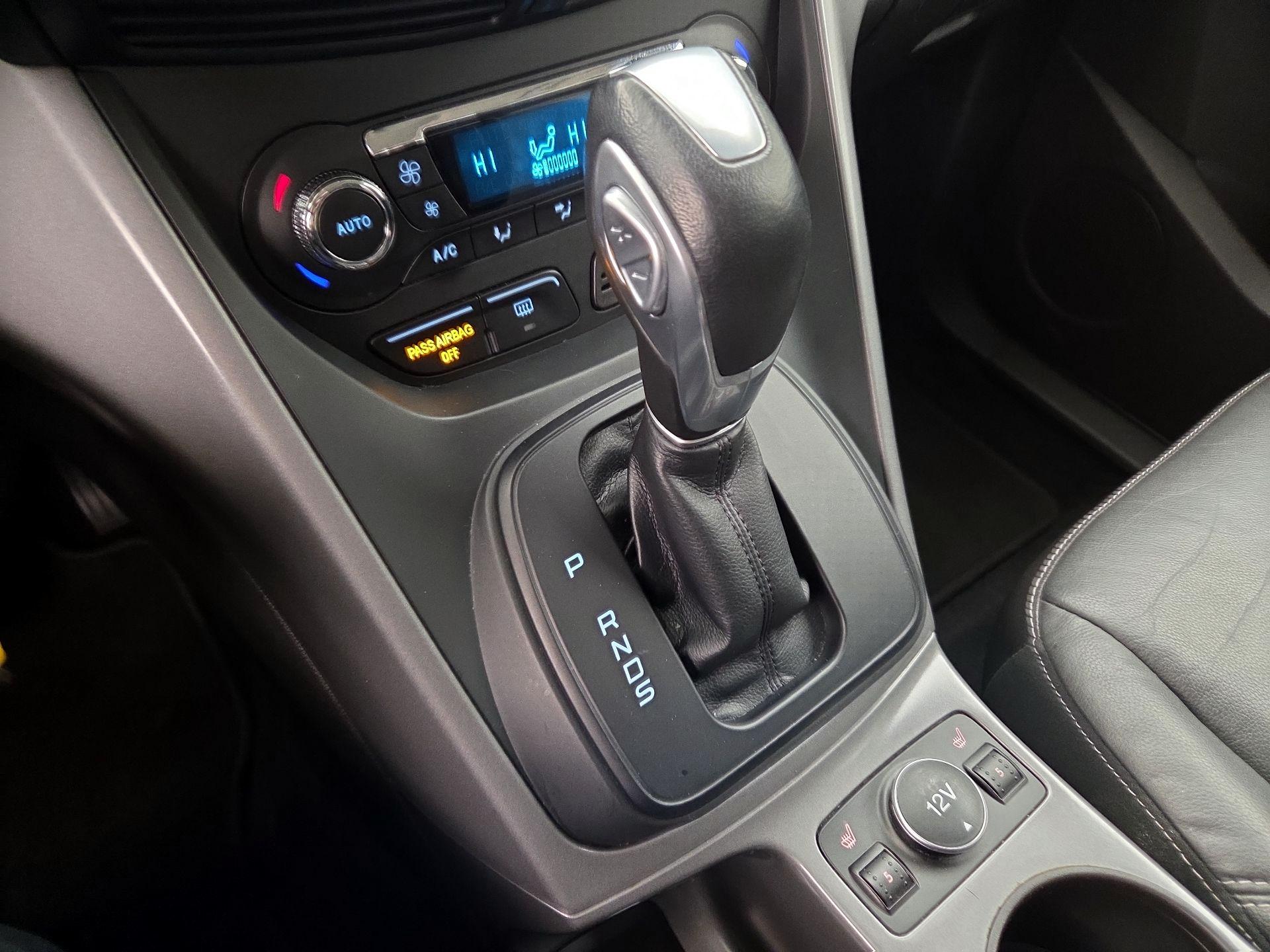 Thumbnail: 2016 Ford Escape - 17