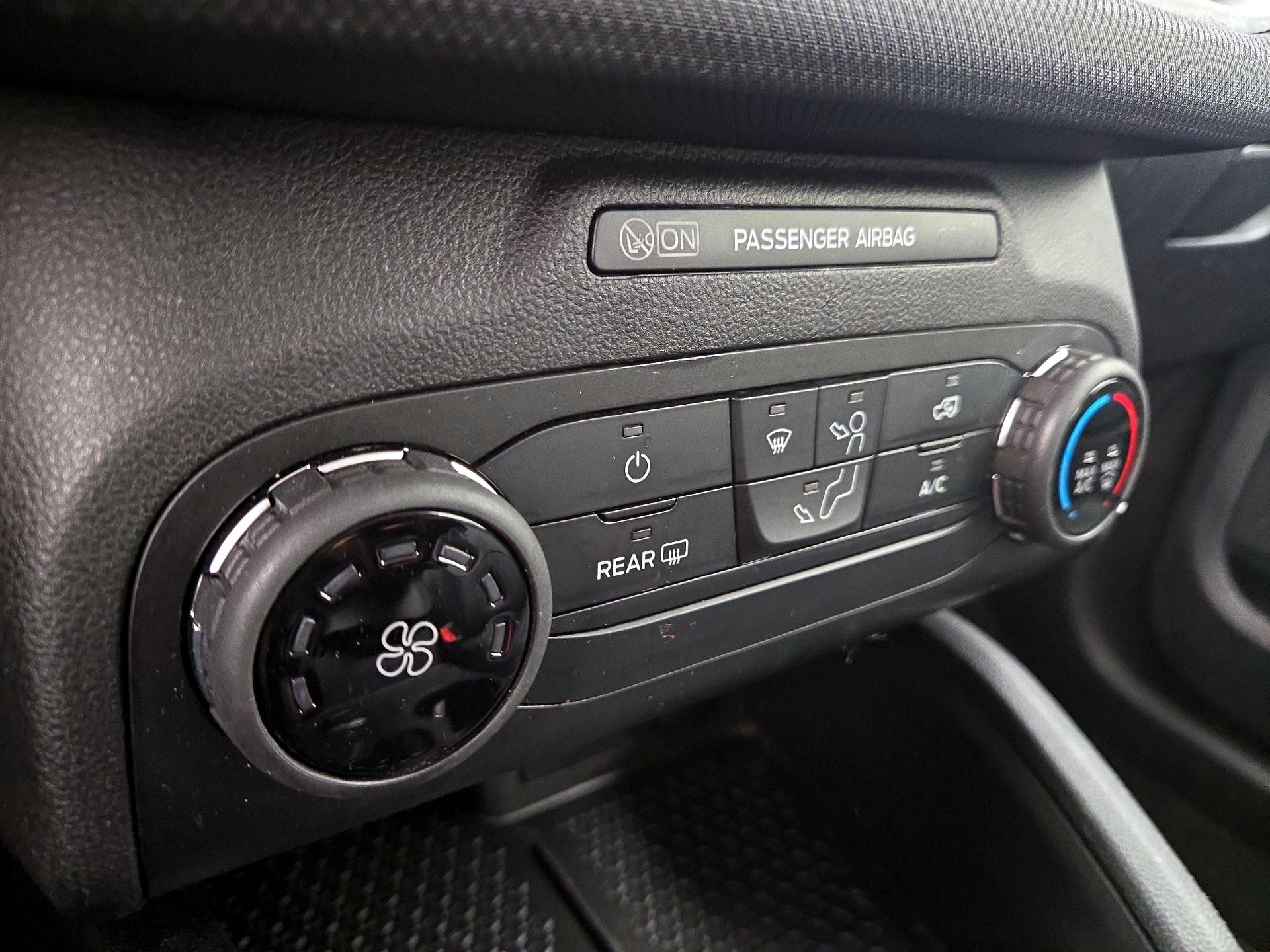 Thumbnail: 2021 Ford Bronco Sport - 16