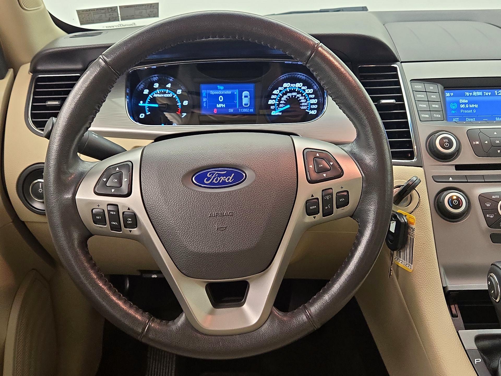 Thumbnail: 2016 Ford Taurus - 10