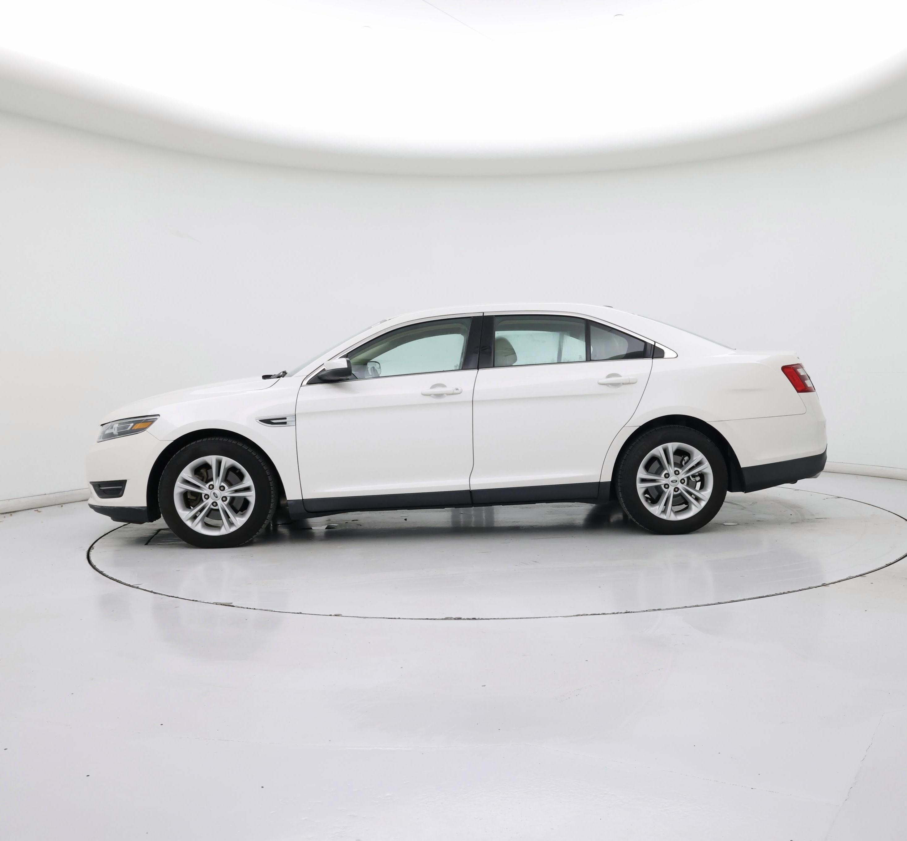 Thumbnail: 2016 Ford Taurus - 3