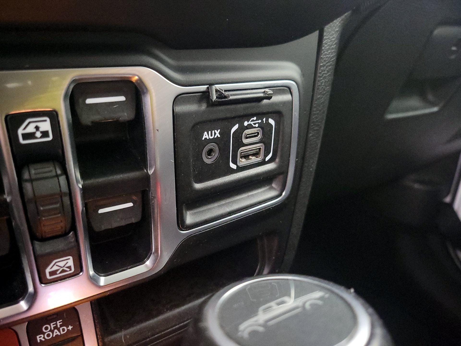 Thumbnail: 2022 Jeep Gladiator - 19