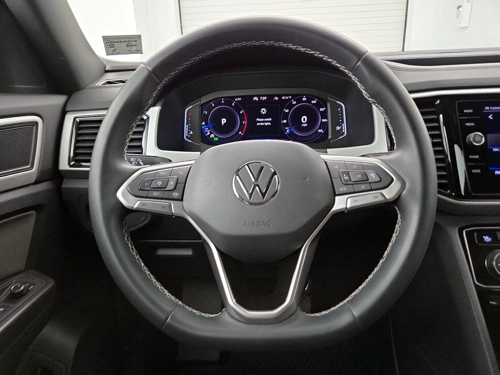 Thumbnail: 2022 Volkswagen Atlas - 10