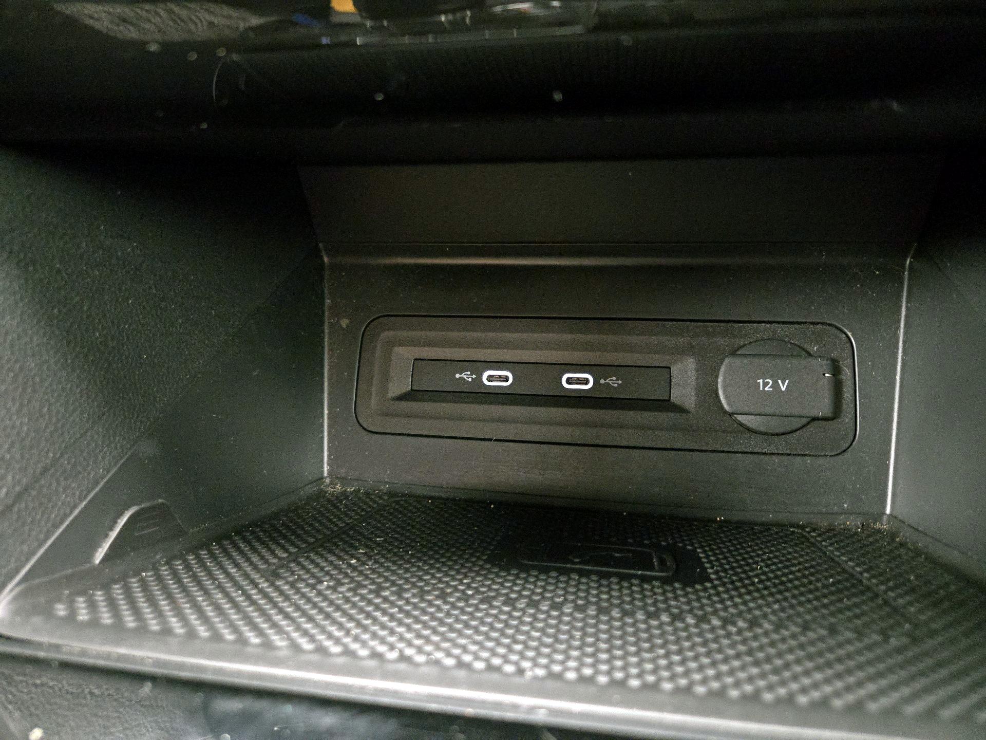 Thumbnail: 2022 Volkswagen Atlas - 18