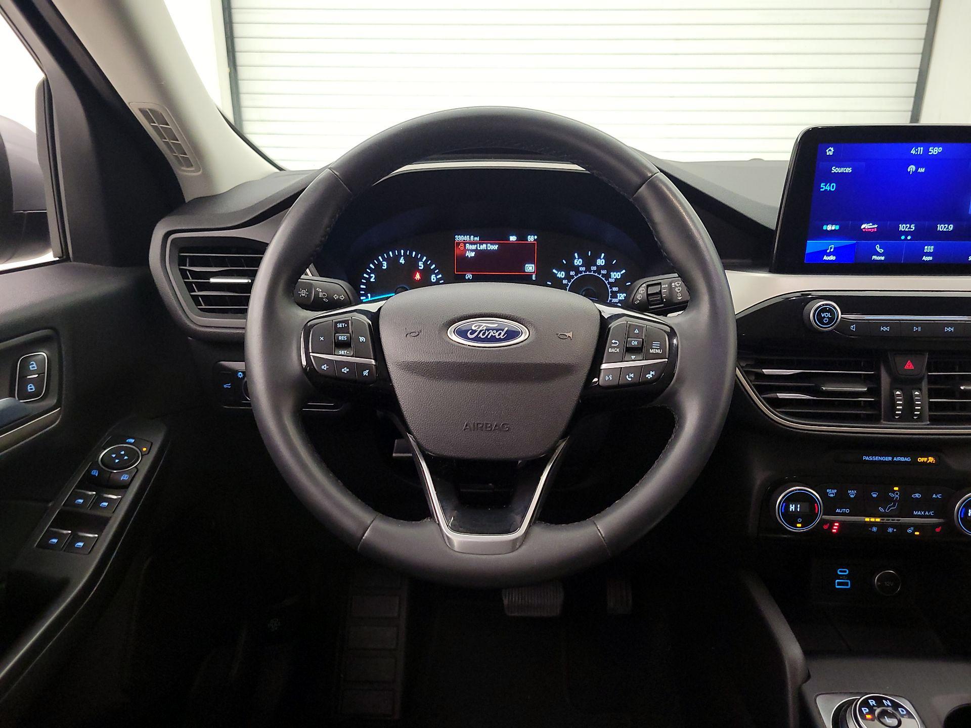 Thumbnail: 2021 Ford Escape - 10