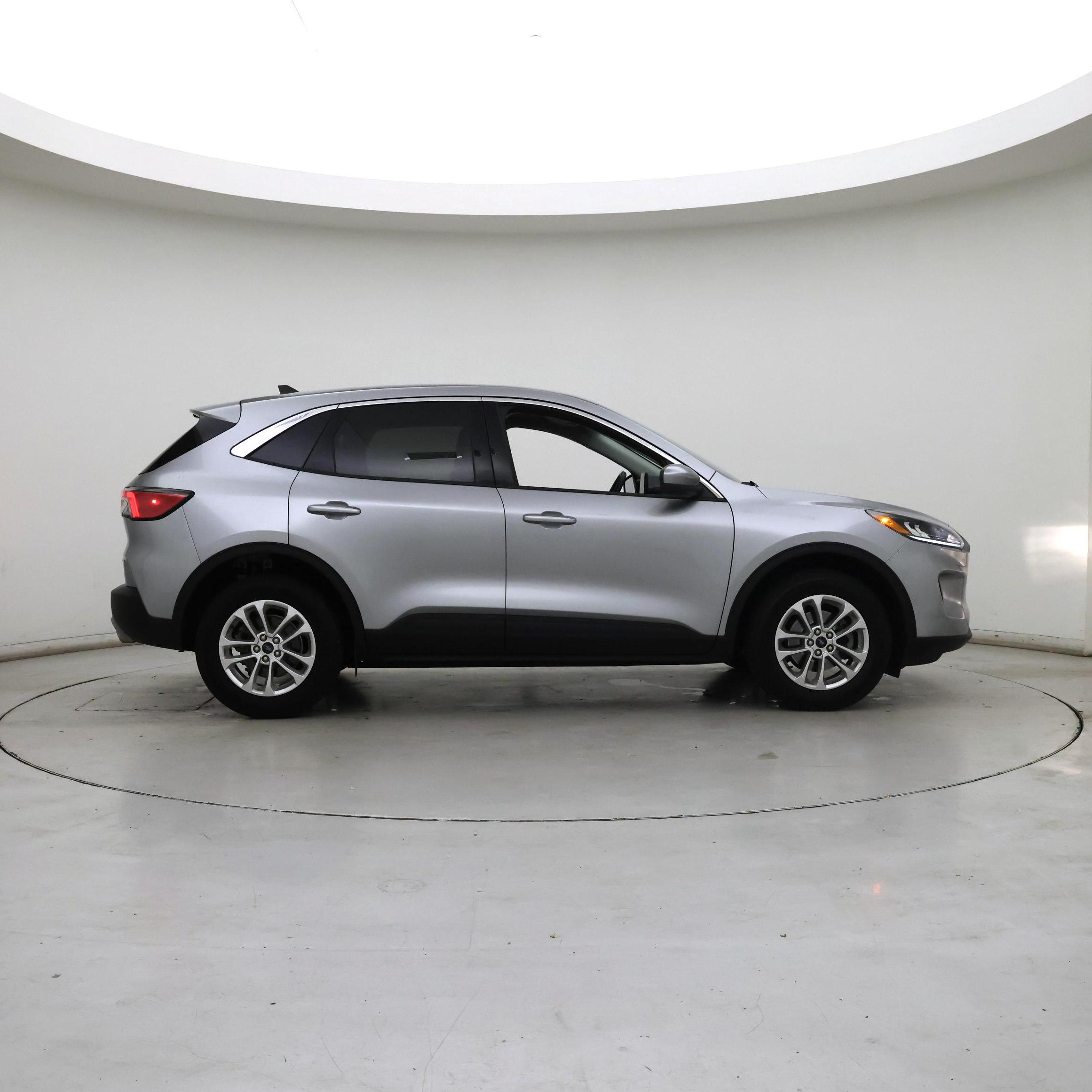 Thumbnail: 2021 Ford Escape - 7