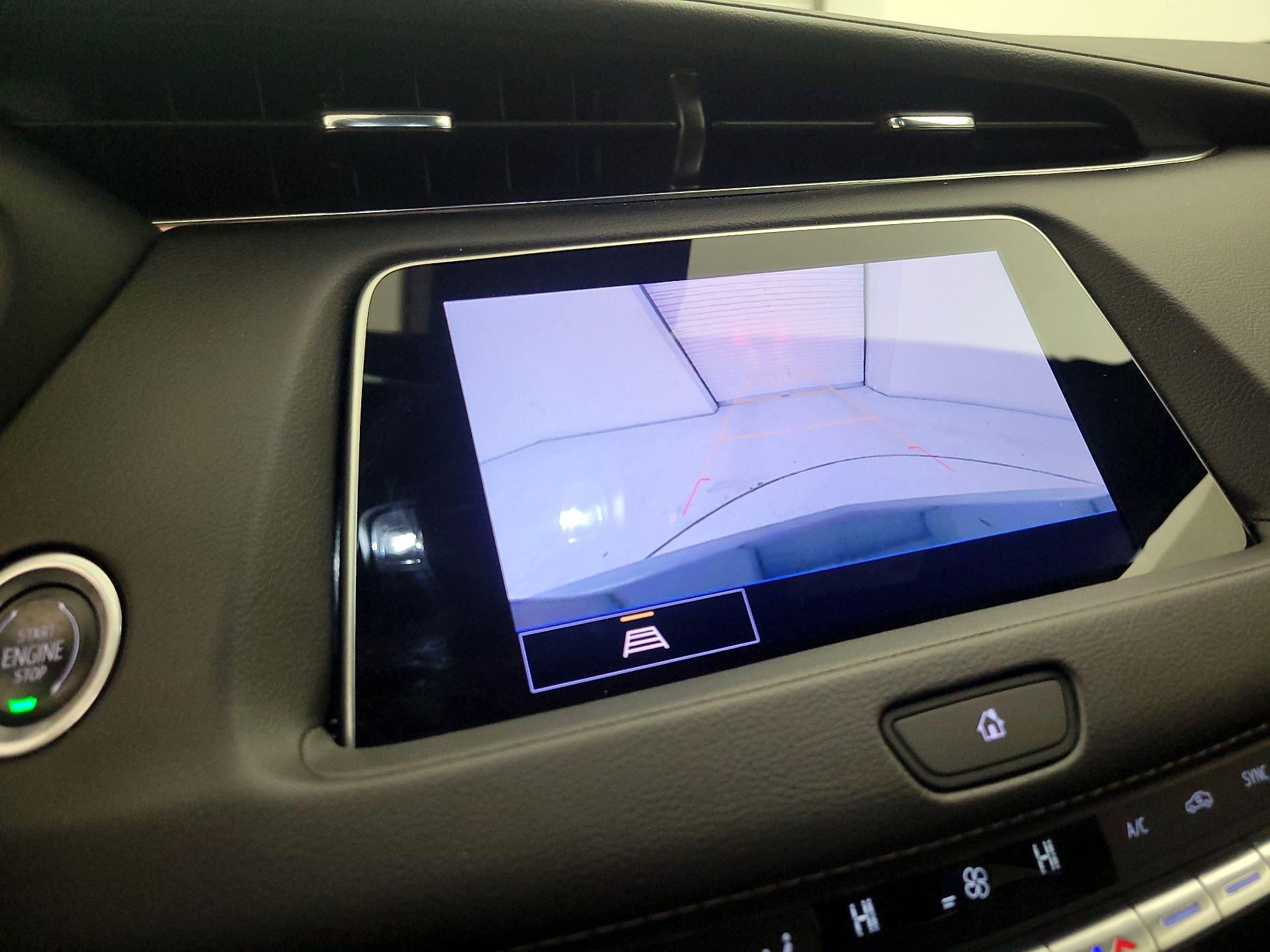 Thumbnail: 2022 Cadillac XT4 - 14