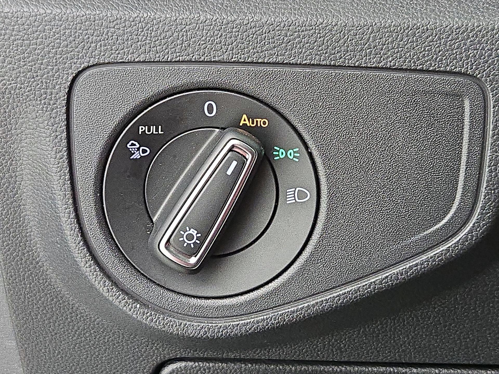 Thumbnail: 2023 Volkswagen Atlas - 13